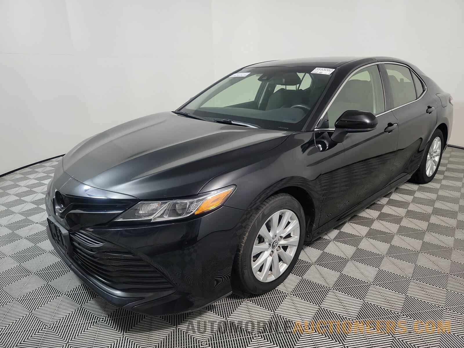 JTNB11HK1J3037376 Toyota Camry 2018