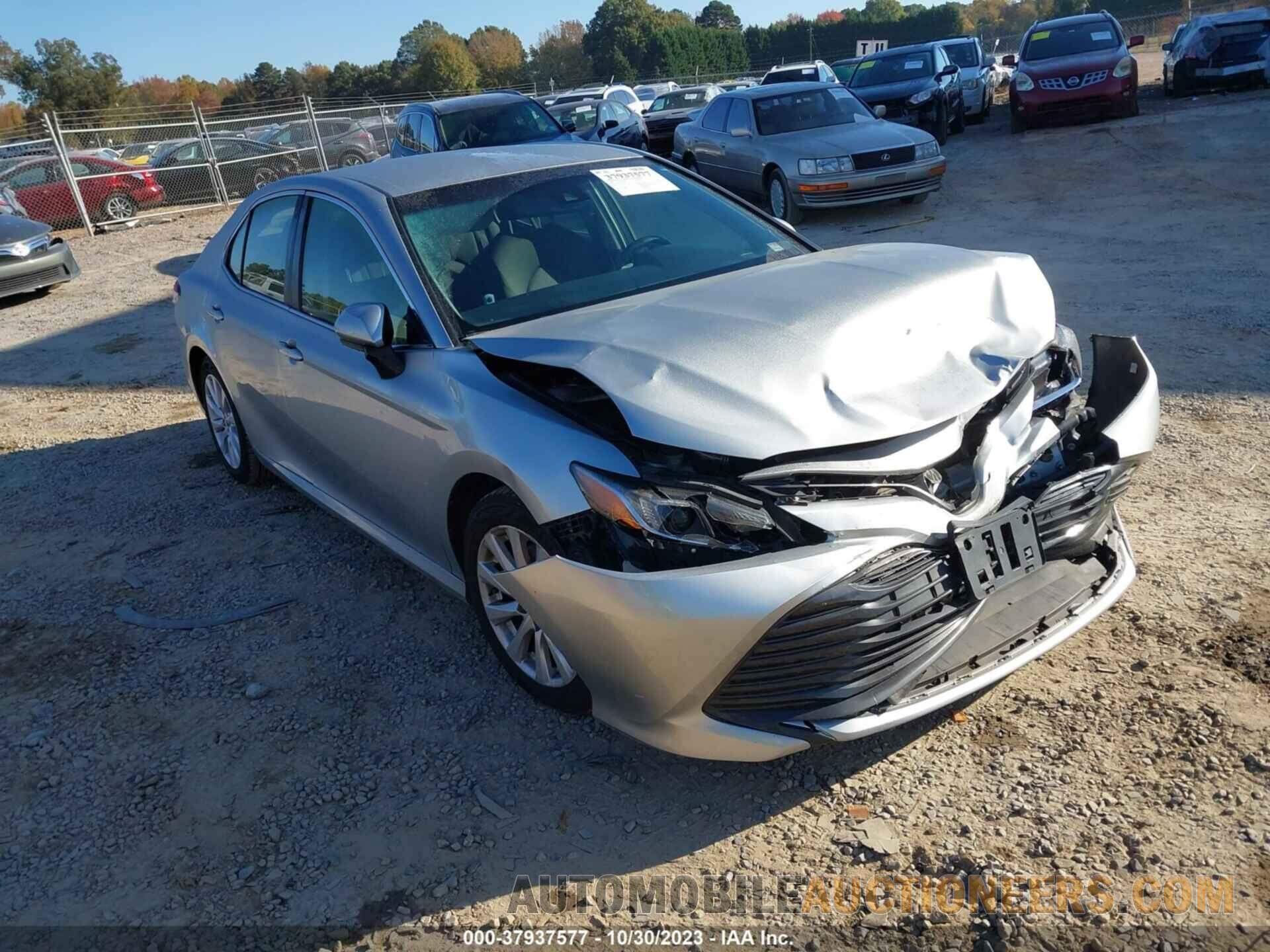 JTNB11HK1J3042836 TOYOTA CAMRY 2018