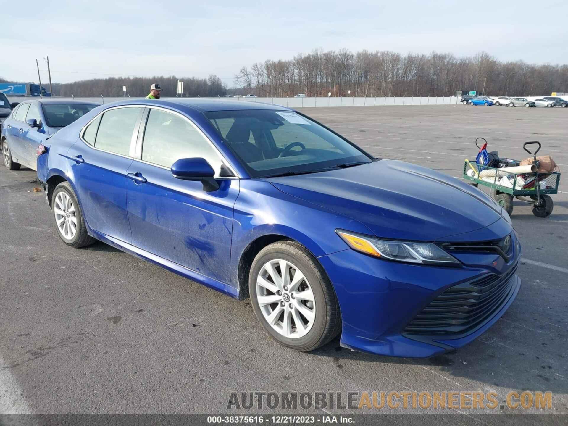 JTNB11HK1J3047213 TOYOTA CAMRY 2018