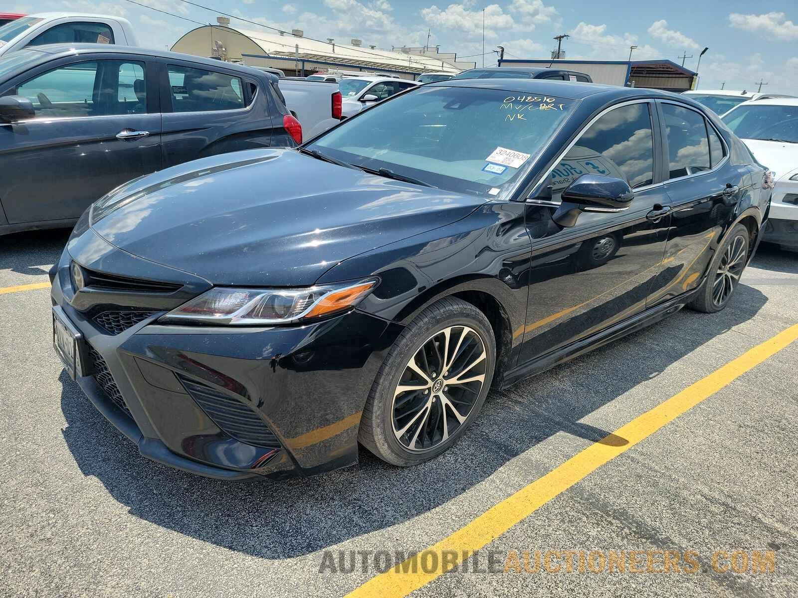 JTNB11HK1J3048510 Toyota Camry 2018