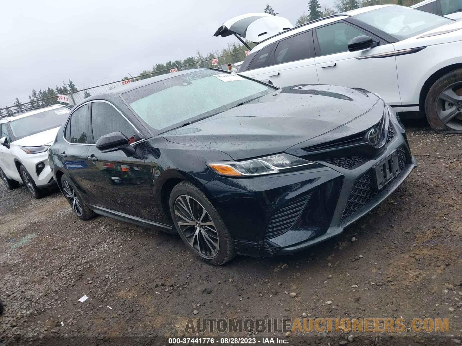 JTNB11HK1J3049527 TOYOTA CAMRY 2018