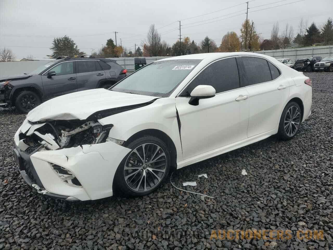 JTNB11HK1J3049933 TOYOTA CAMRY 2018