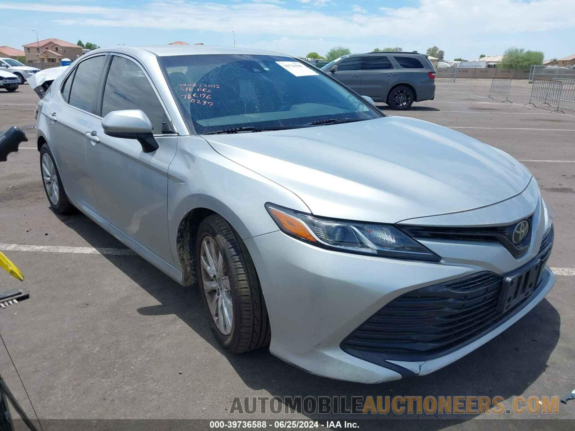 JTNB11HK1J3050239 TOYOTA CAMRY 2018