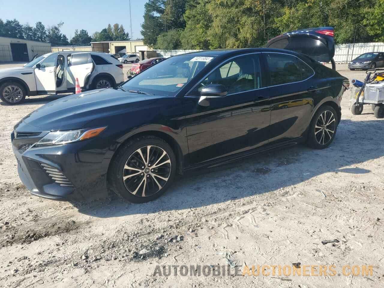 JTNB11HK1J3050435 TOYOTA CAMRY 2018