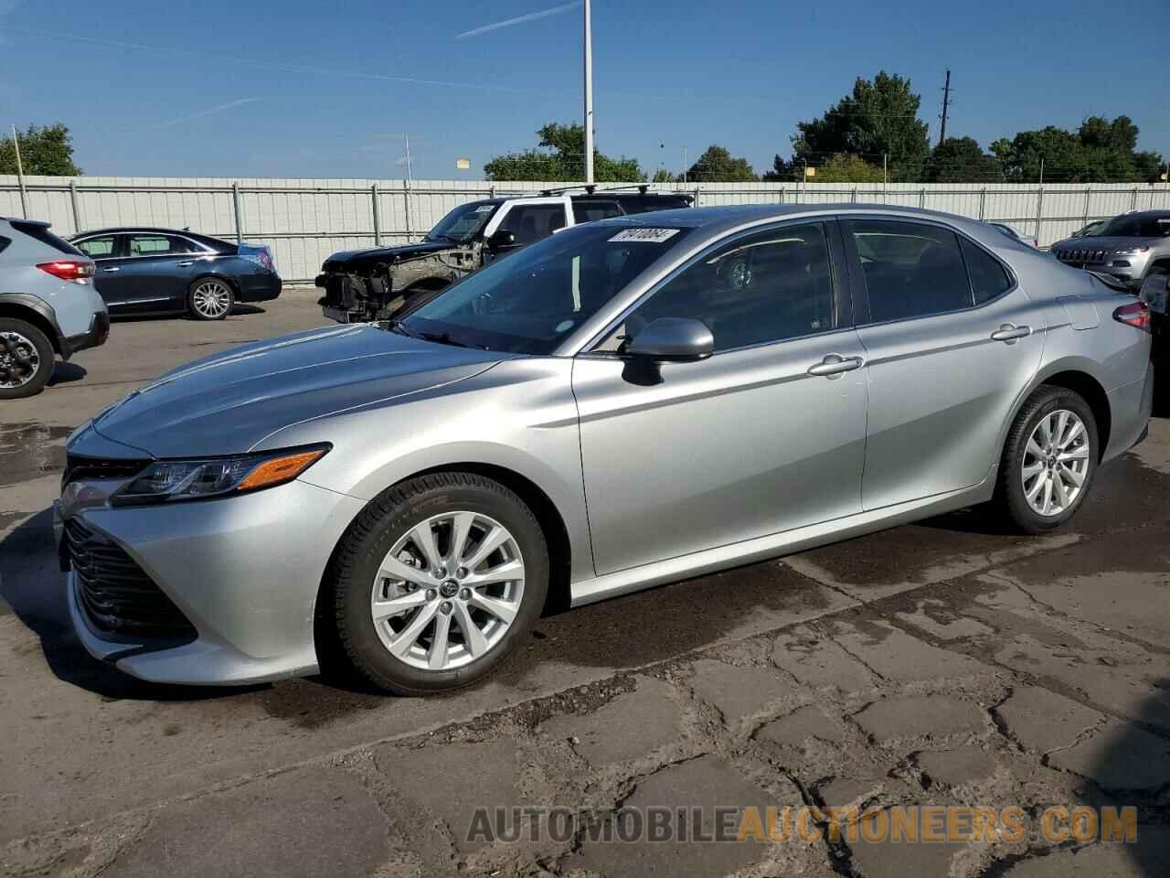 JTNB11HK1J3050628 TOYOTA CAMRY 2018