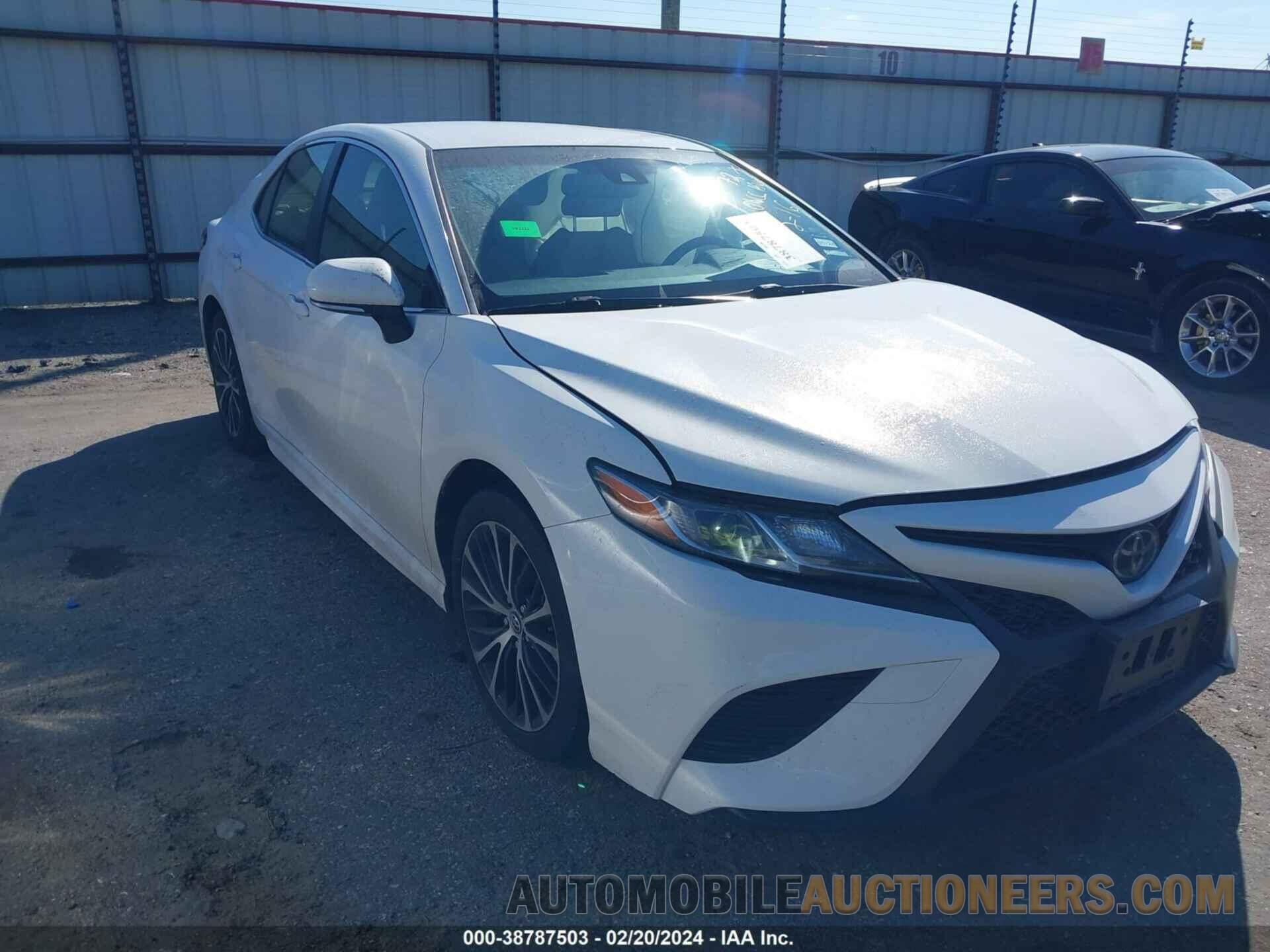 JTNB11HK1J3051441 TOYOTA CAMRY 2018