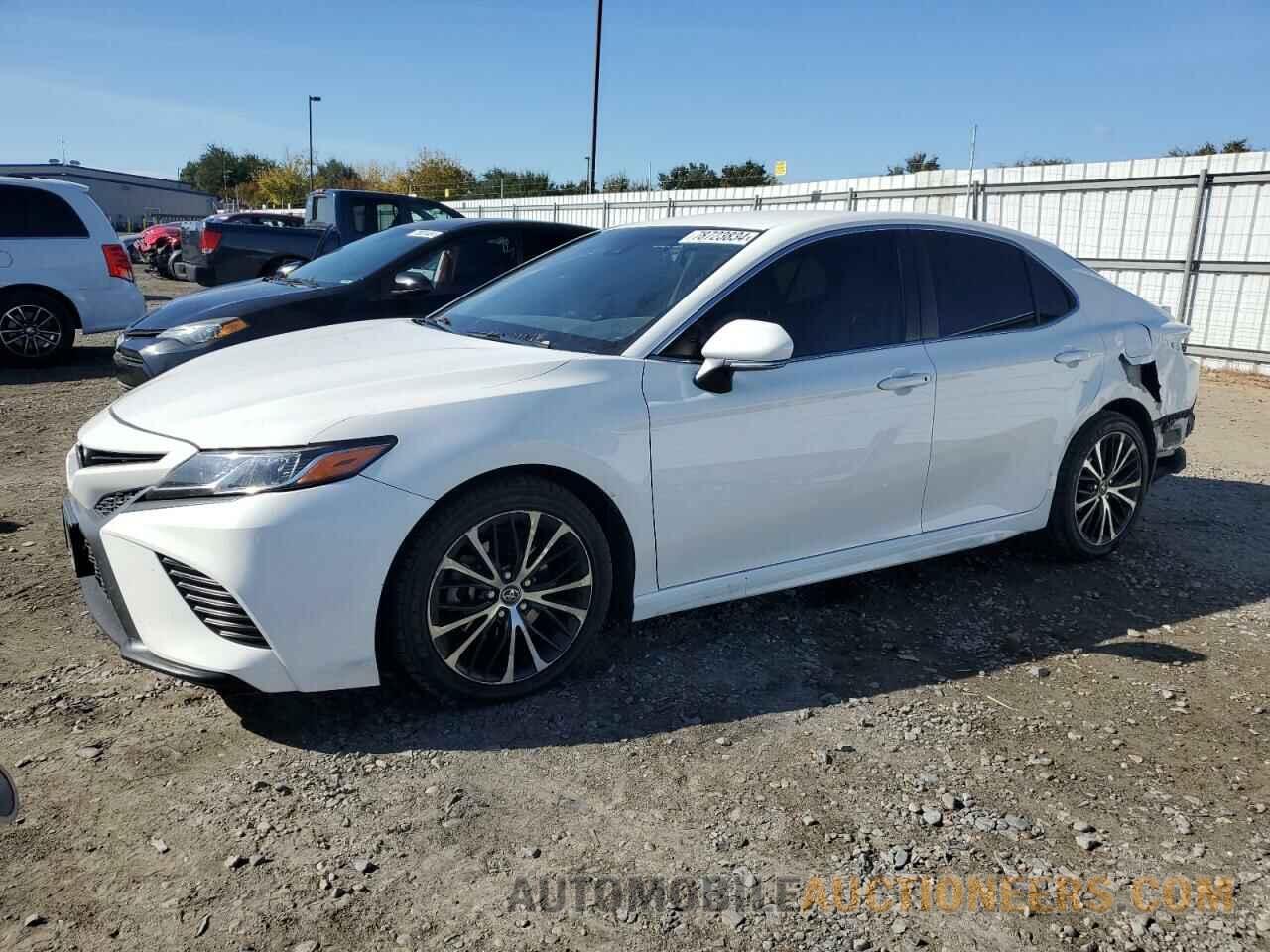 JTNB11HK1J3059135 TOYOTA CAMRY 2018