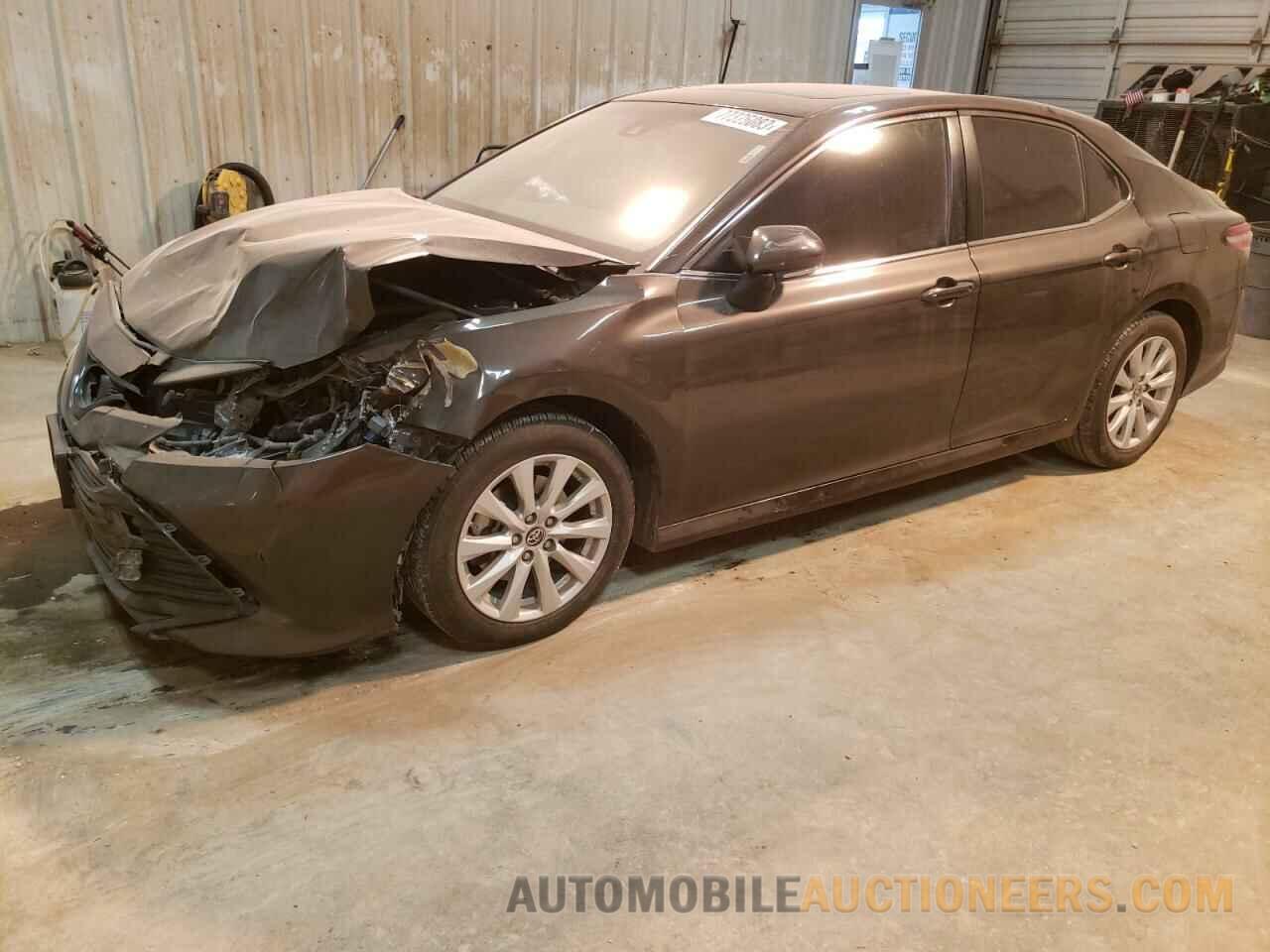 JTNB11HK2J3000806 TOYOTA CAMRY 2018