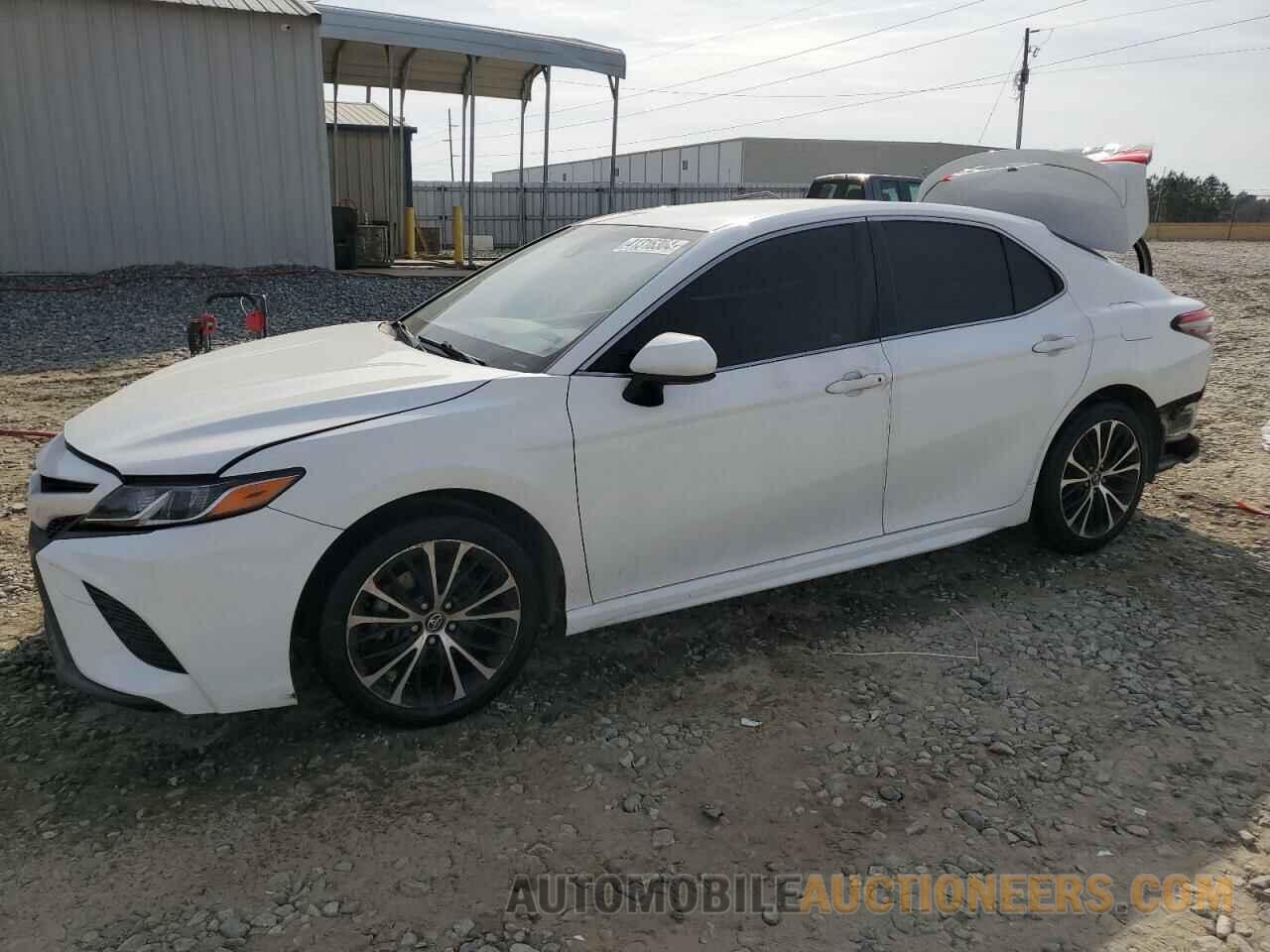 JTNB11HK2J3002832 TOYOTA CAMRY 2018