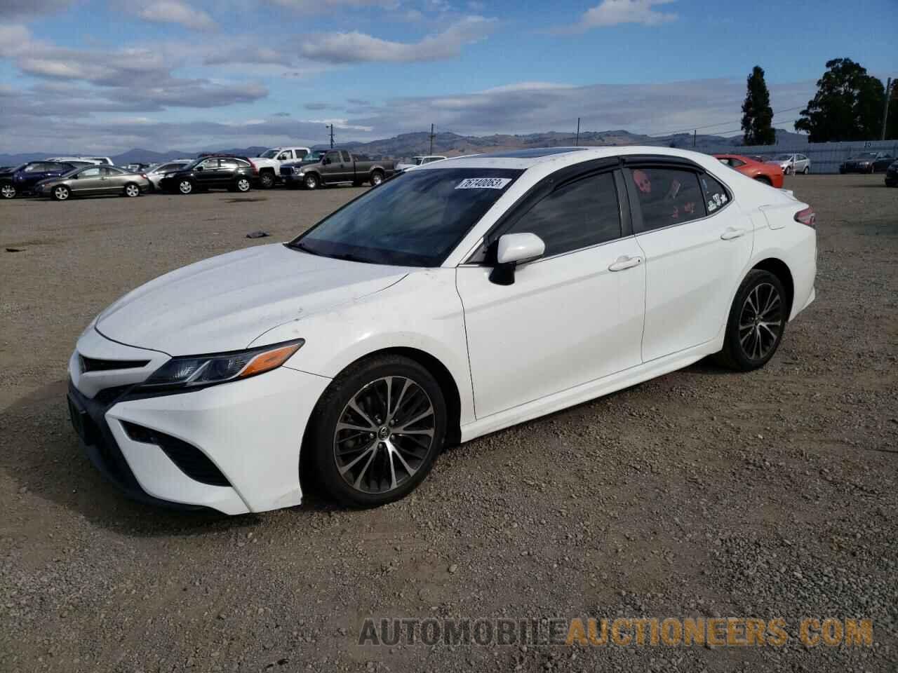 JTNB11HK2J3008212 TOYOTA CAMRY 2018