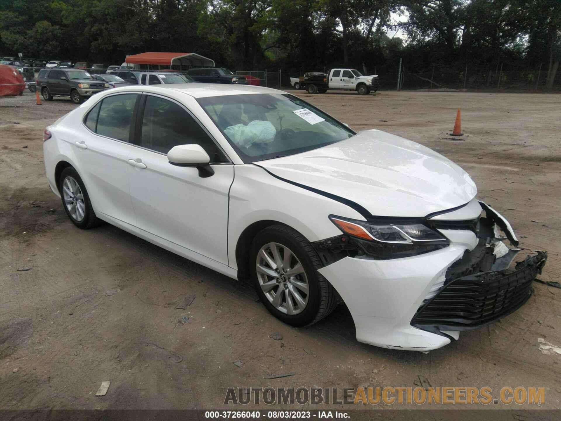 JTNB11HK2J3018299 TOYOTA CAMRY 2018