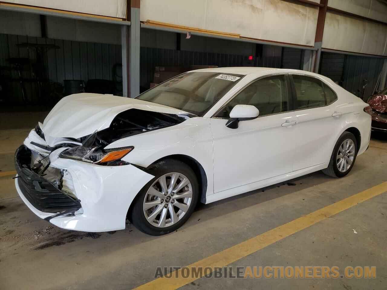 JTNB11HK2J3027861 TOYOTA CAMRY 2018