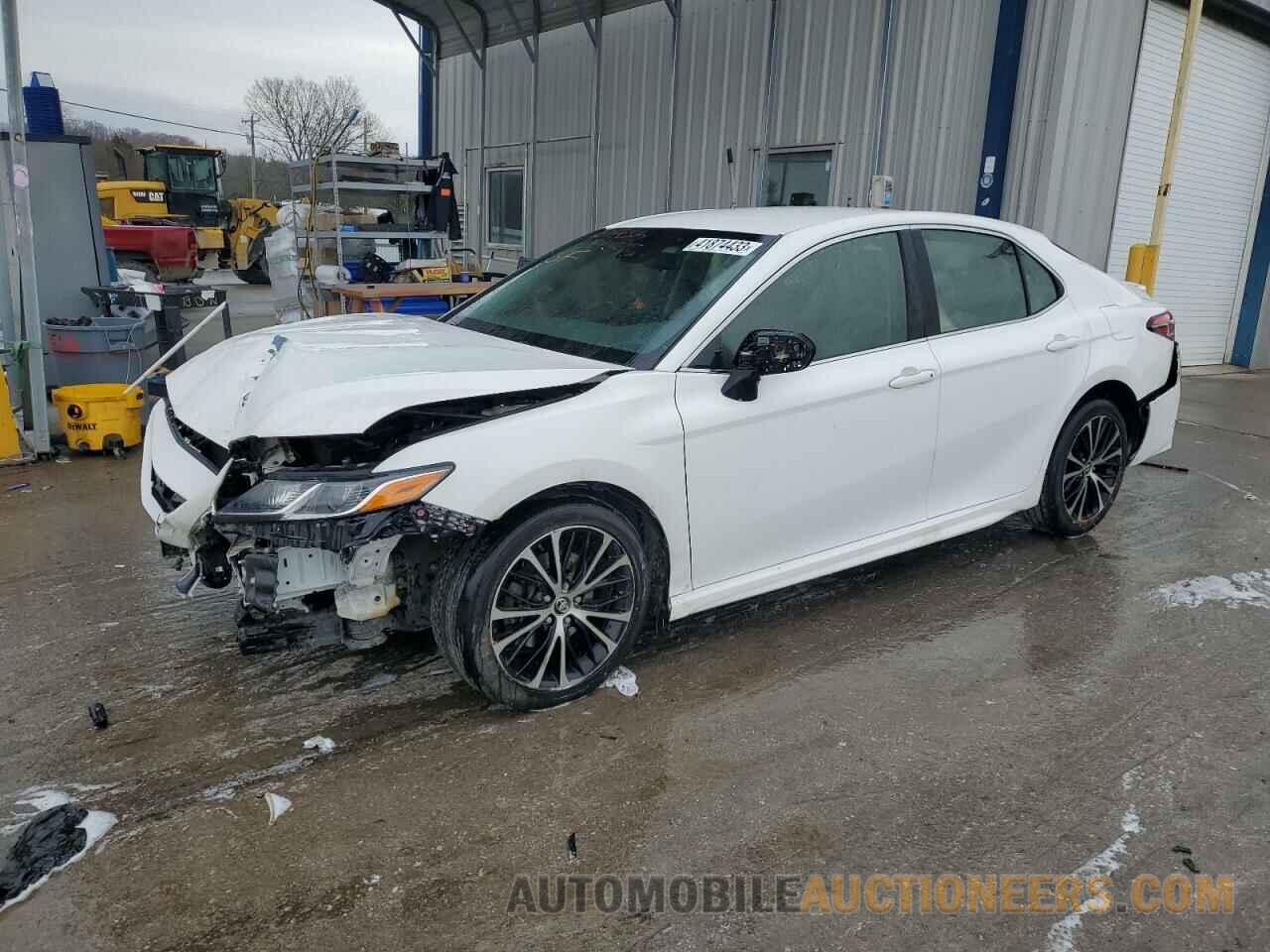 JTNB11HK2J3030744 TOYOTA CAMRY 2018