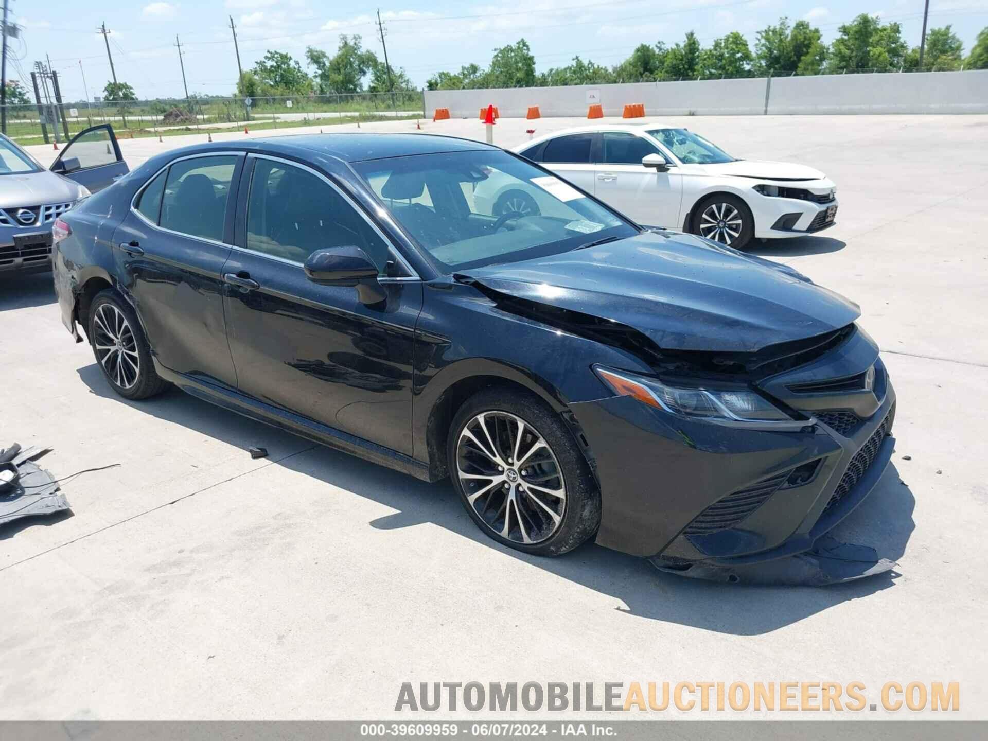 JTNB11HK2J3035815 TOYOTA CAMRY 2018