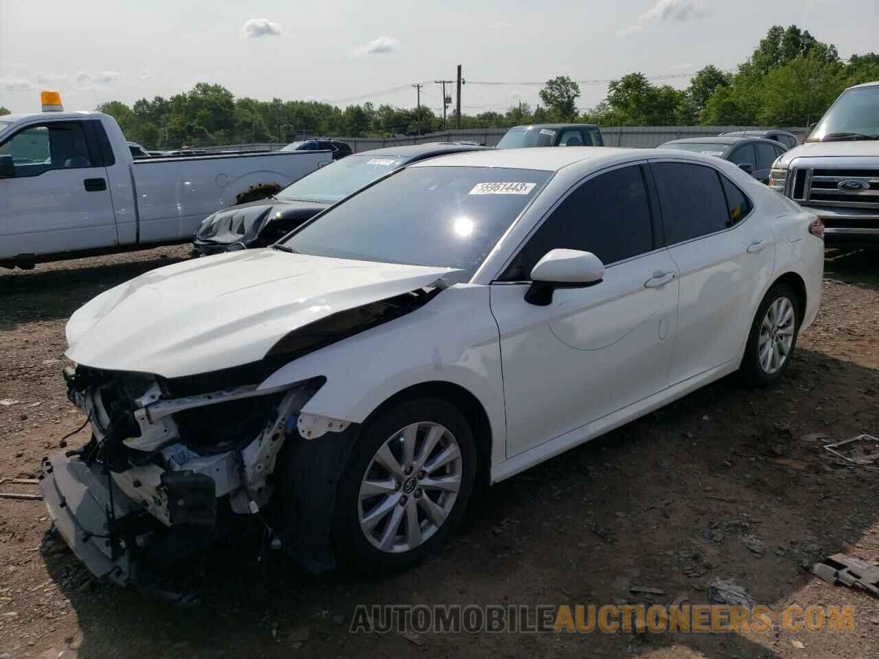 JTNB11HK2J3049567 TOYOTA CAMRY 2018