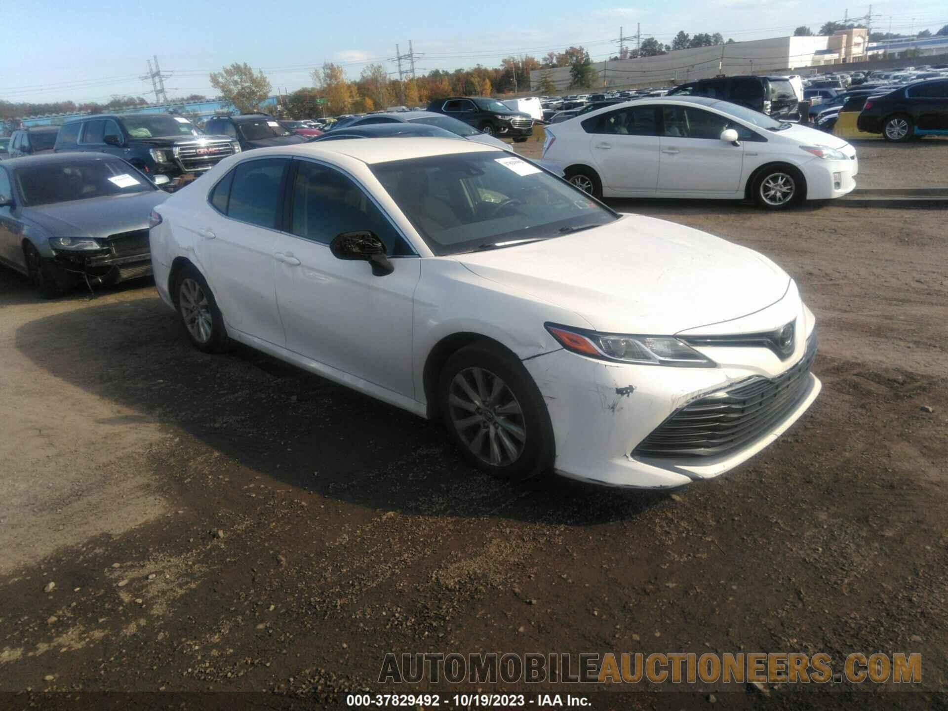 JTNB11HK2J3050427 TOYOTA CAMRY 2018