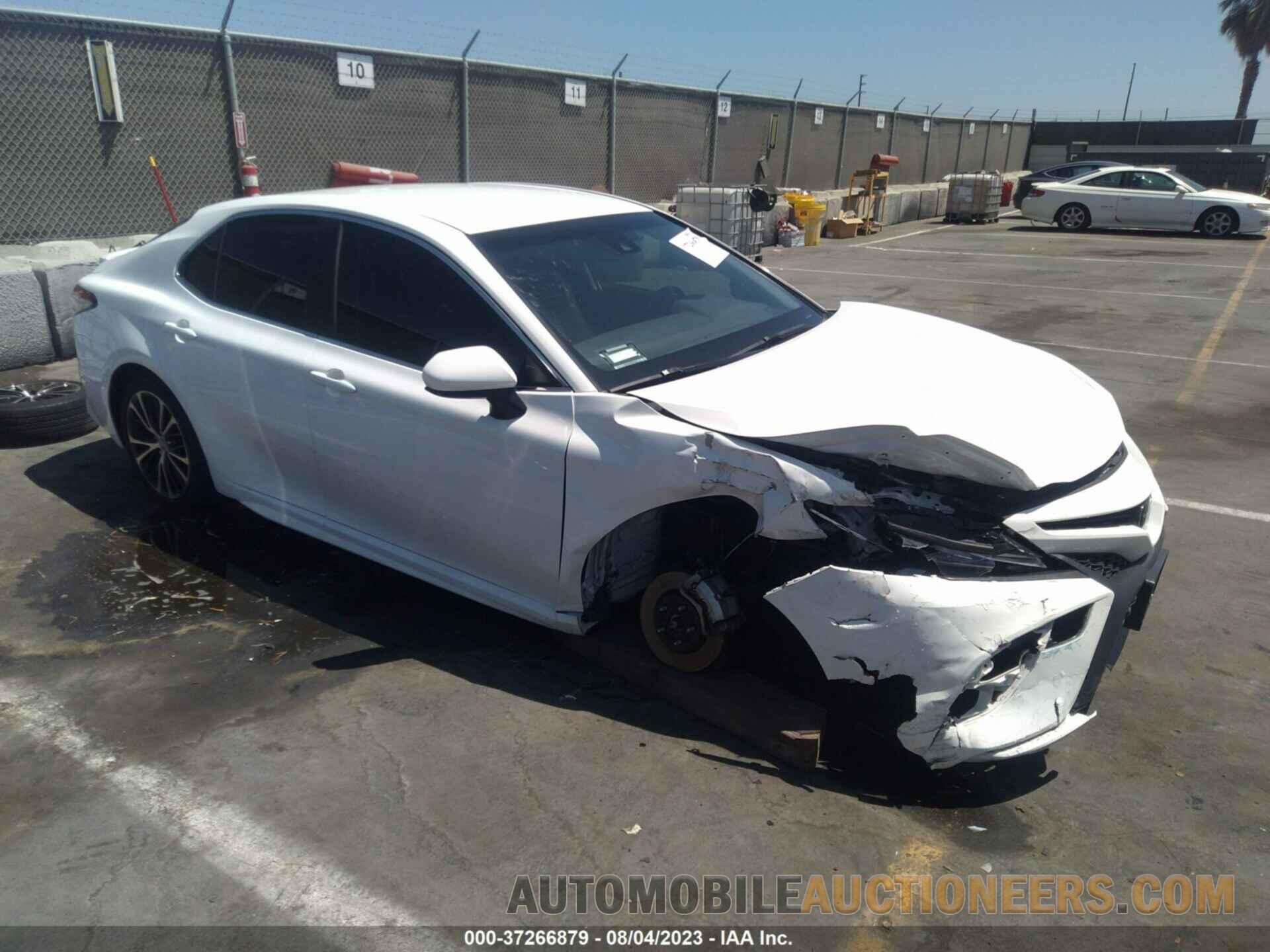 JTNB11HK2J3073402 TOYOTA CAMRY 2018