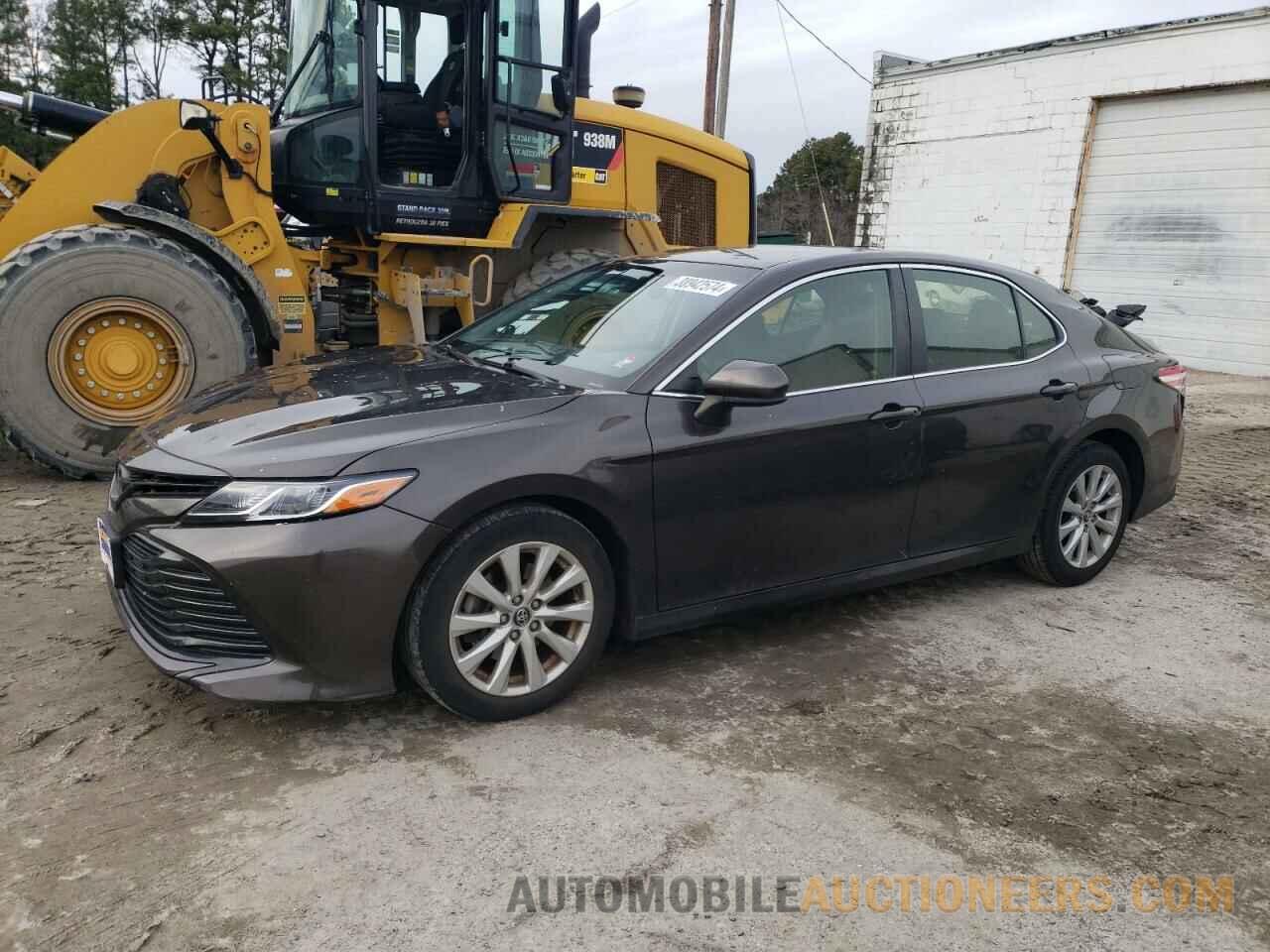 JTNB11HK3J3018229 TOYOTA CAMRY 2018