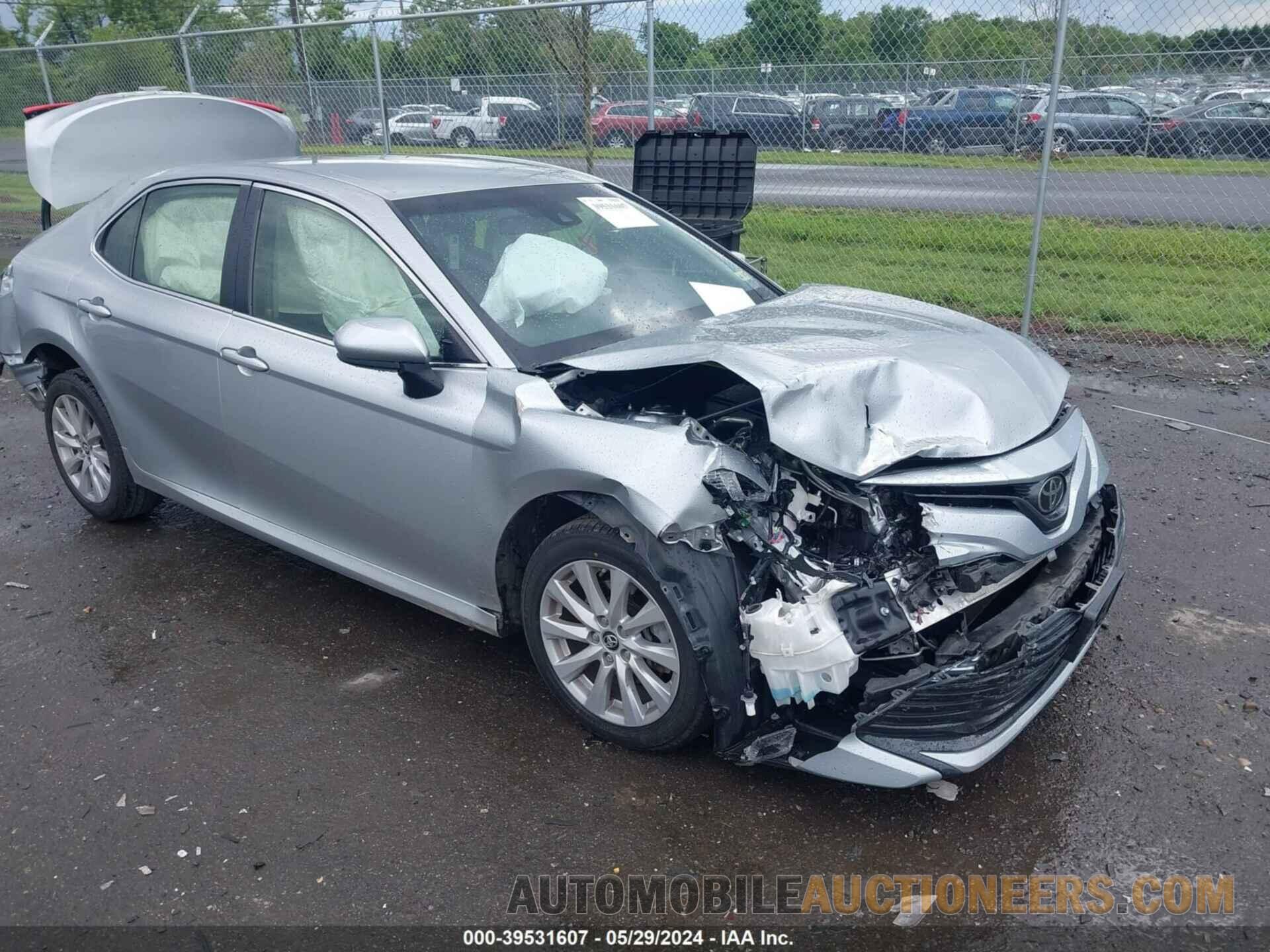 JTNB11HK3J3029800 TOYOTA CAMRY 2018