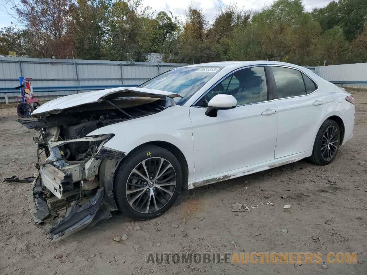 JTNB11HK3J3034818 TOYOTA CAMRY 2018