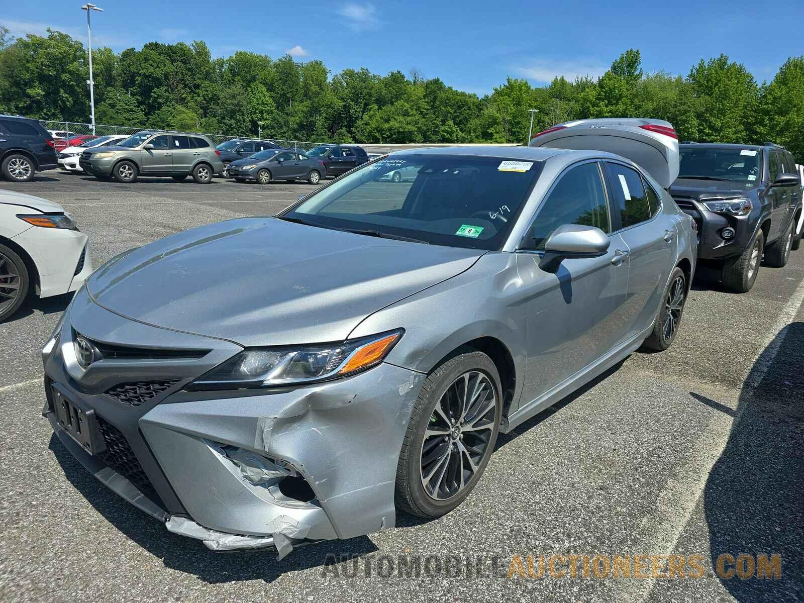 JTNB11HK3J3043213 Toyota Camry 2018