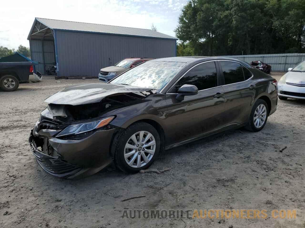 JTNB11HK3J3045947 TOYOTA CAMRY 2018