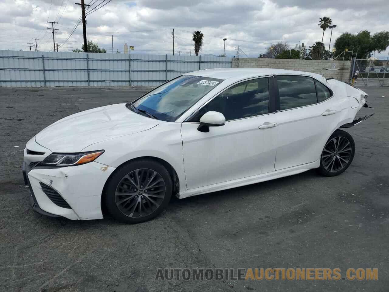 JTNB11HK3J3048718 TOYOTA CAMRY 2018