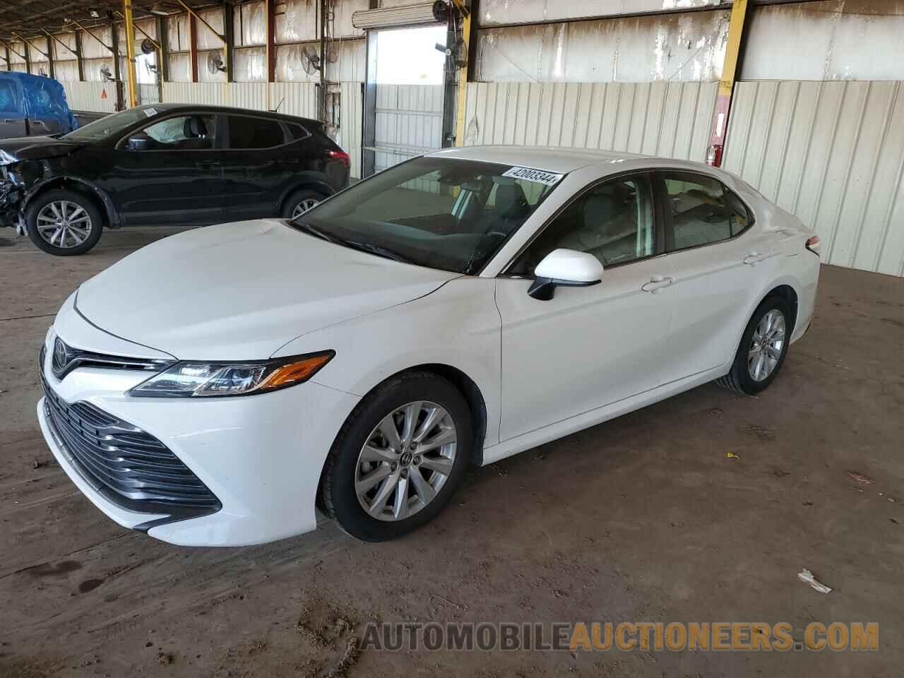 JTNB11HK3J3049819 TOYOTA CAMRY 2018