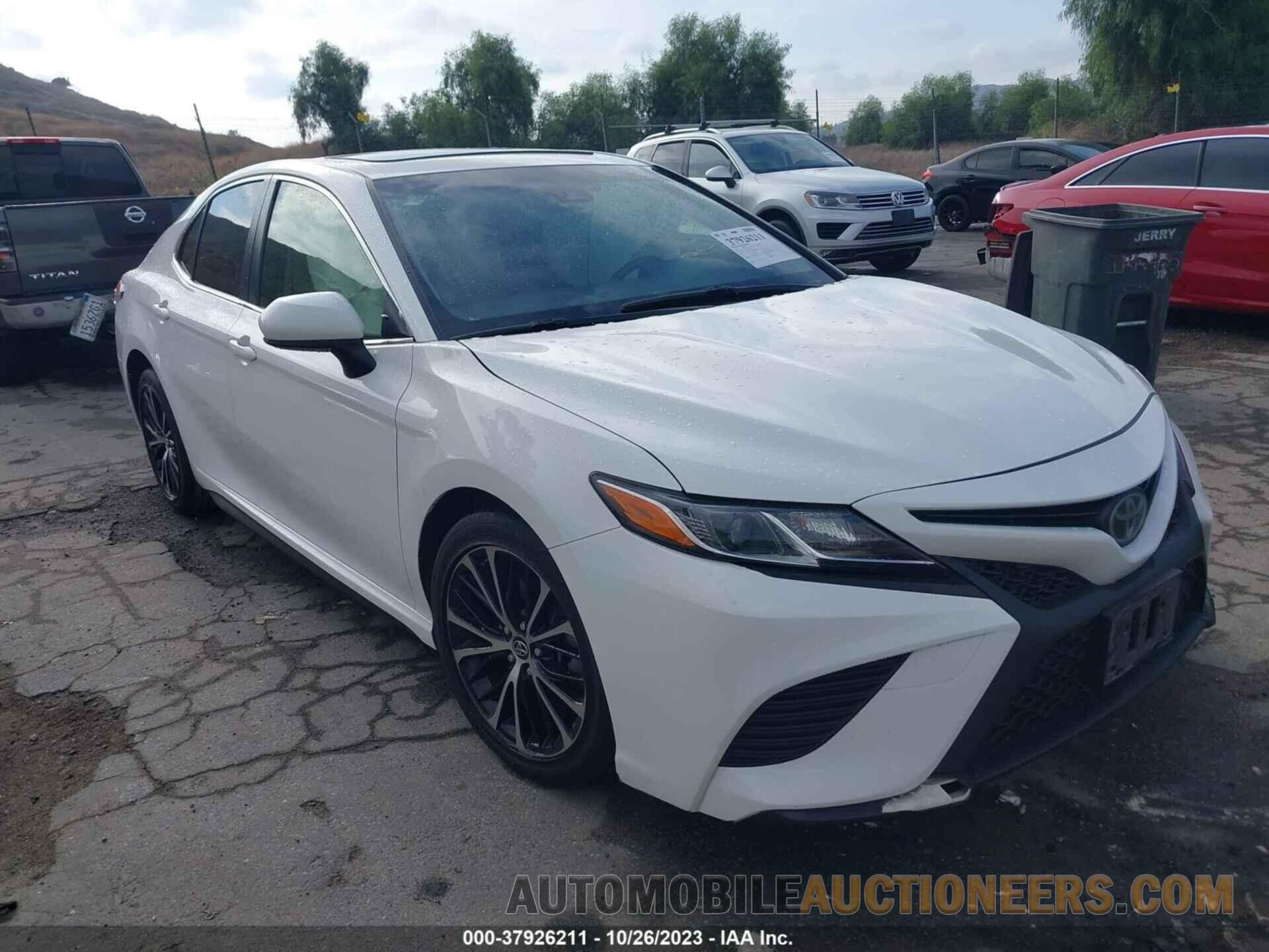 JTNB11HK3J3049948 TOYOTA CAMRY 2018