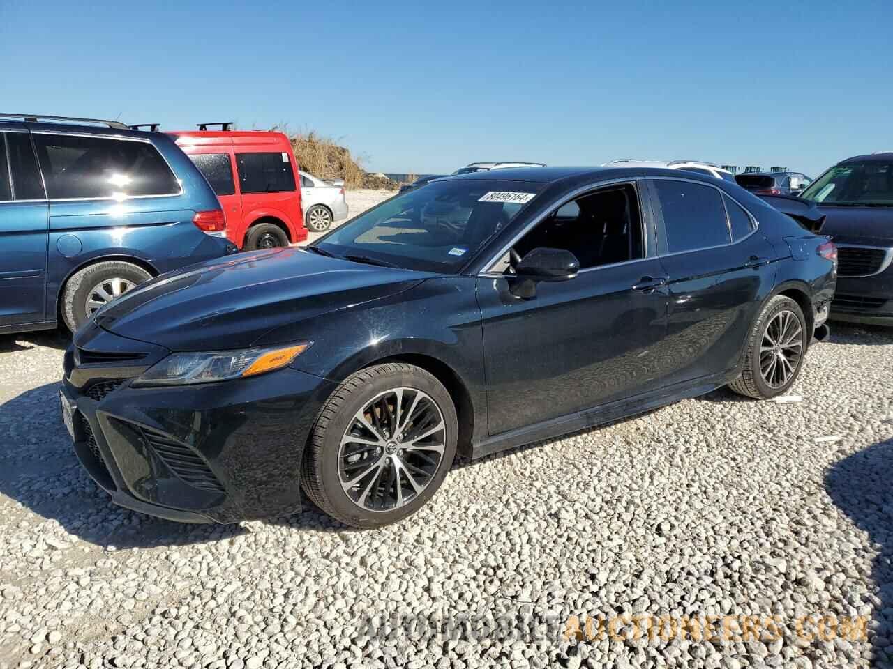 JTNB11HK3J3069715 TOYOTA CAMRY 2018