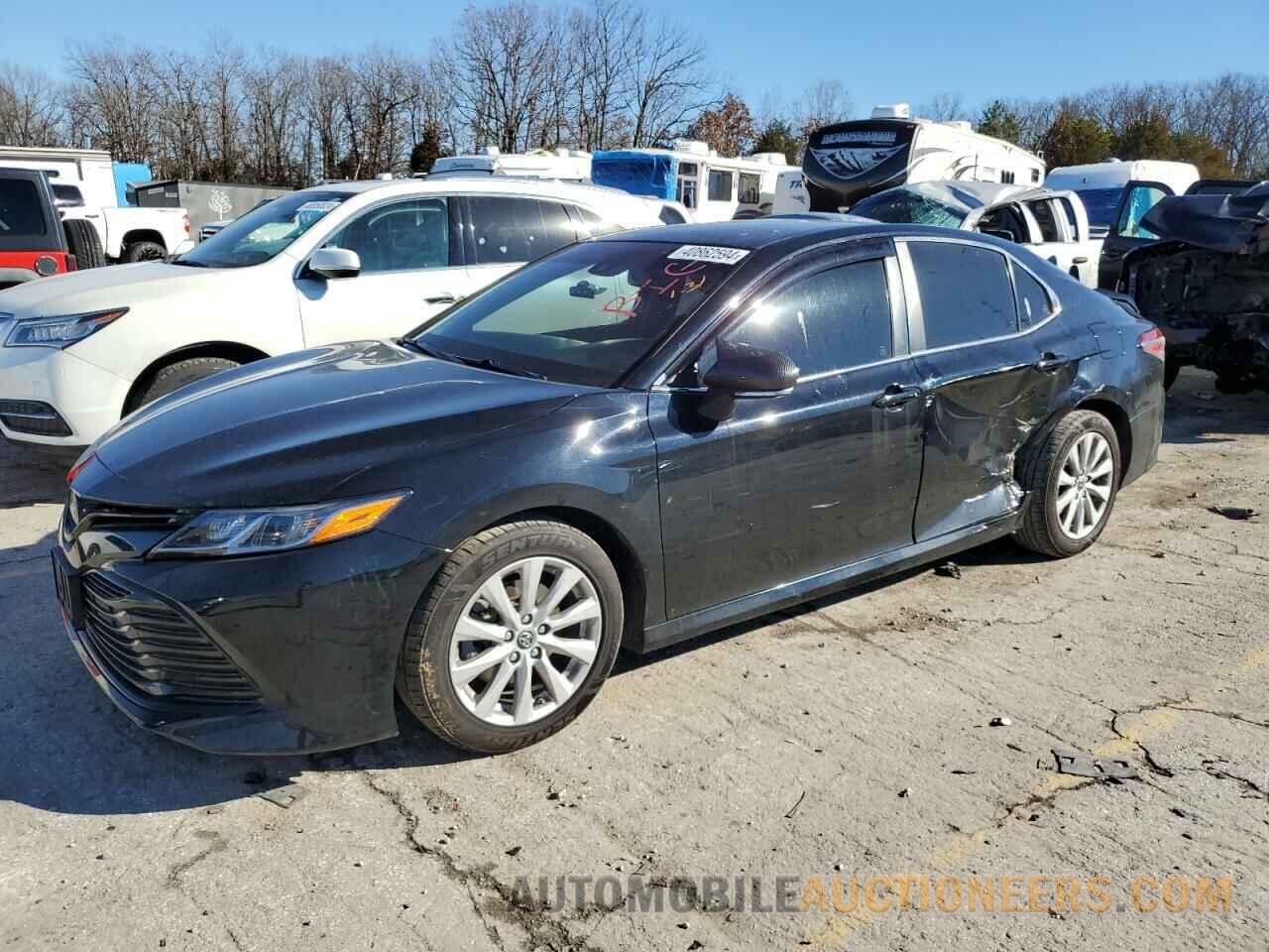 JTNB11HK4J3003447 TOYOTA CAMRY 2018