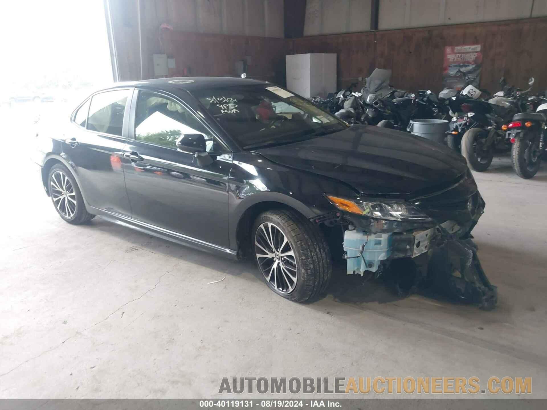 JTNB11HK4J3004453 TOYOTA CAMRY 2018