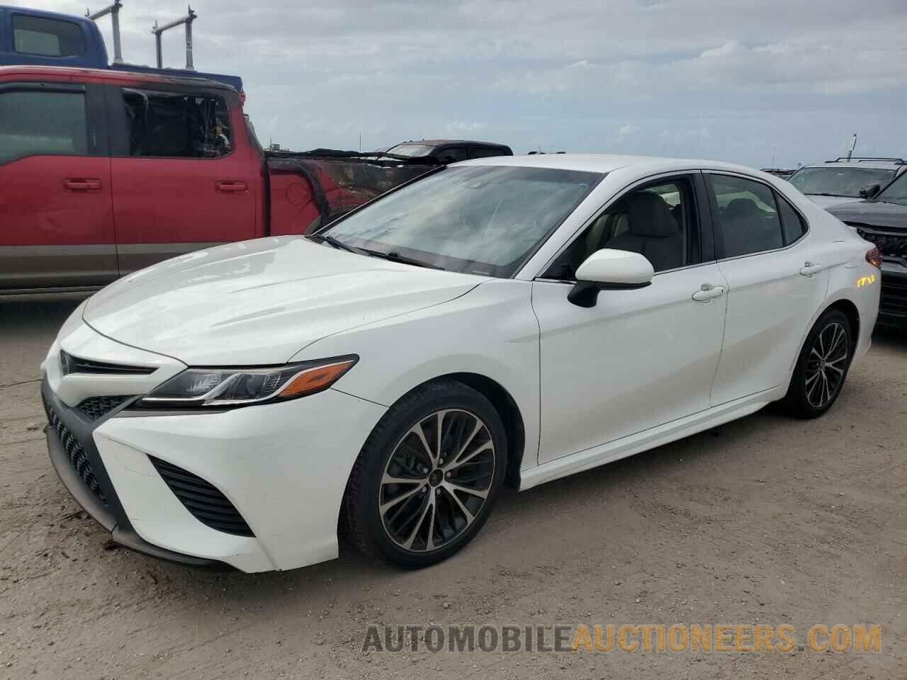 JTNB11HK4J3005439 TOYOTA CAMRY 2018