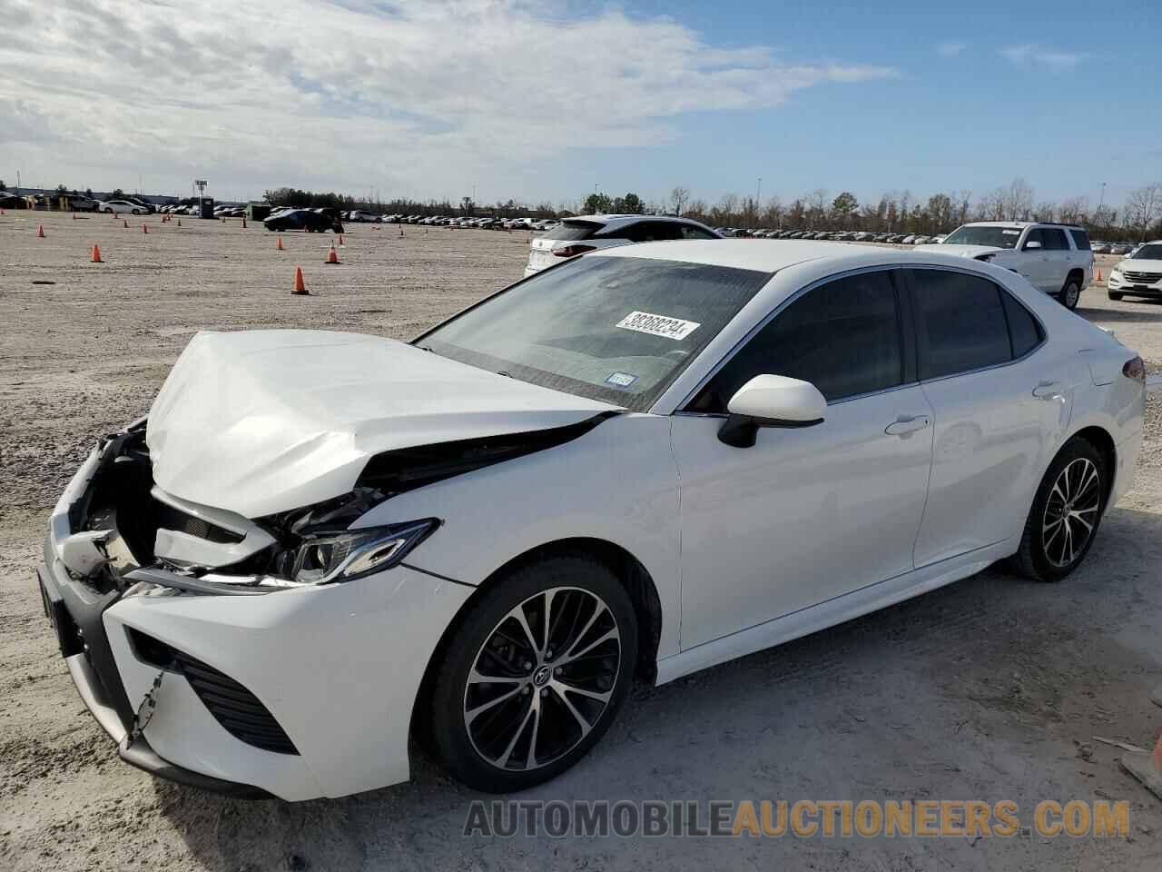 JTNB11HK4J3009393 TOYOTA CAMRY 2018