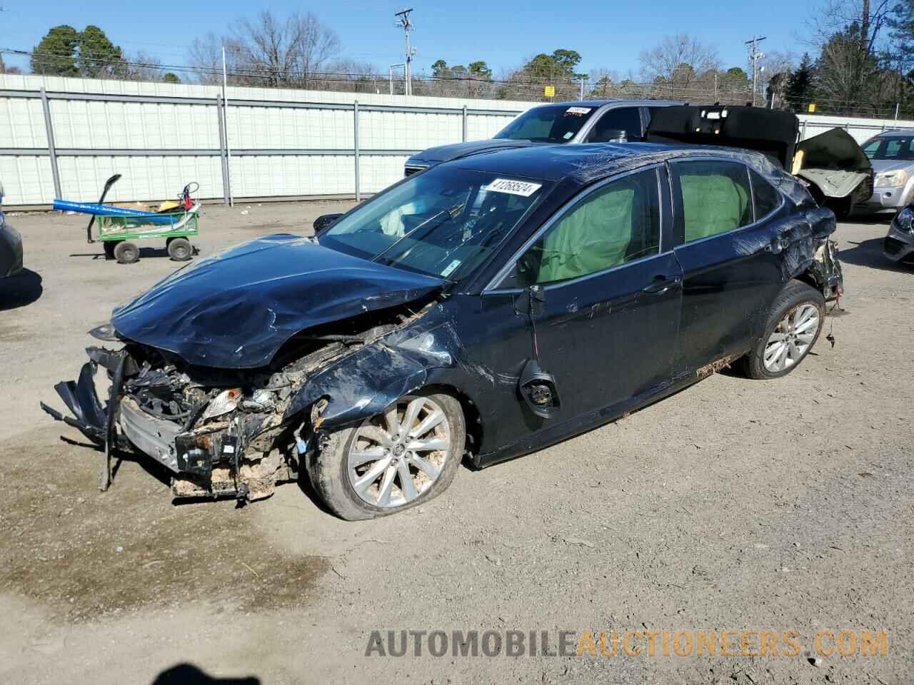 JTNB11HK4J3011368 TOYOTA CAMRY 2018