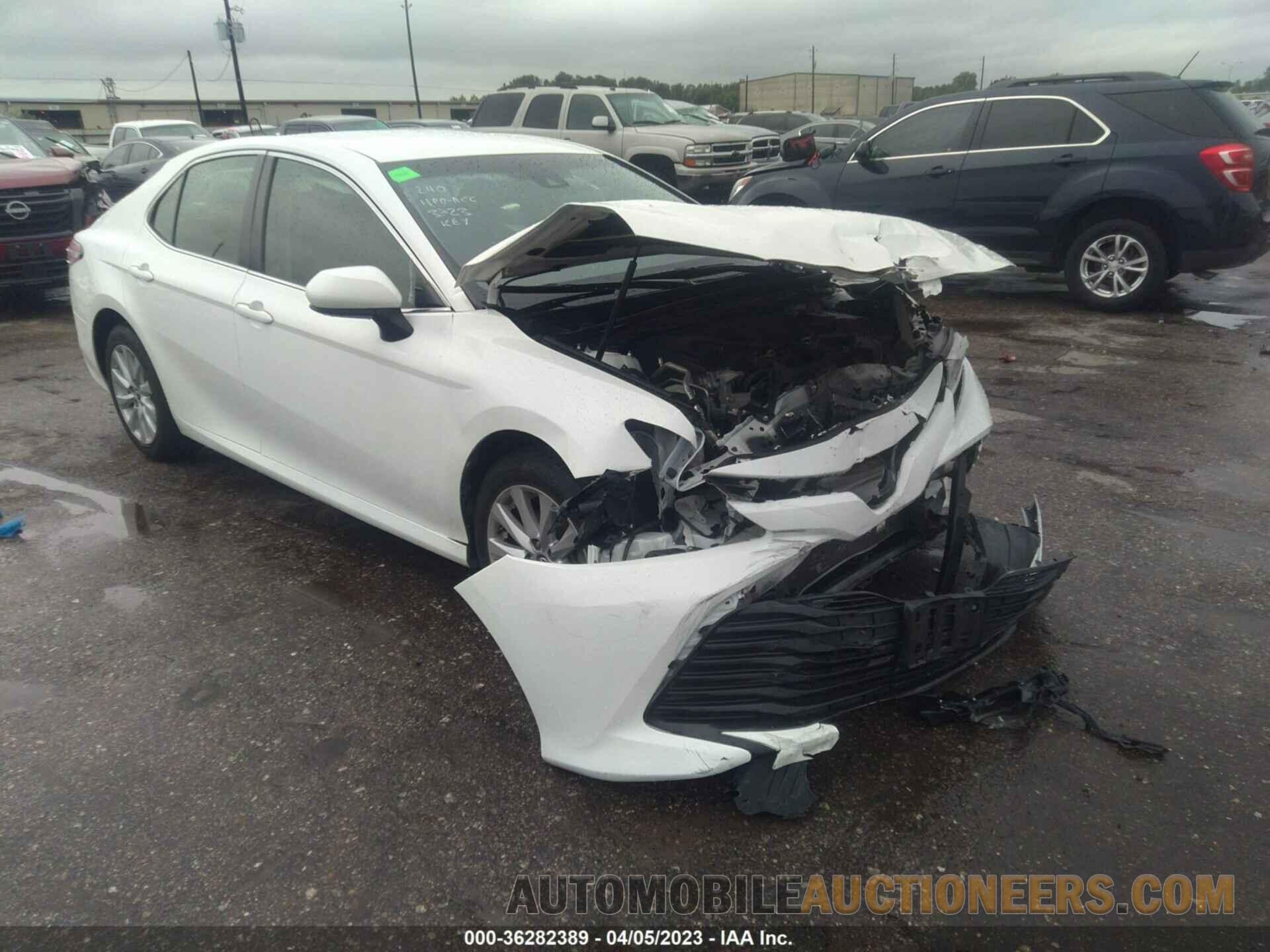 JTNB11HK4J3014738 TOYOTA CAMRY 2018