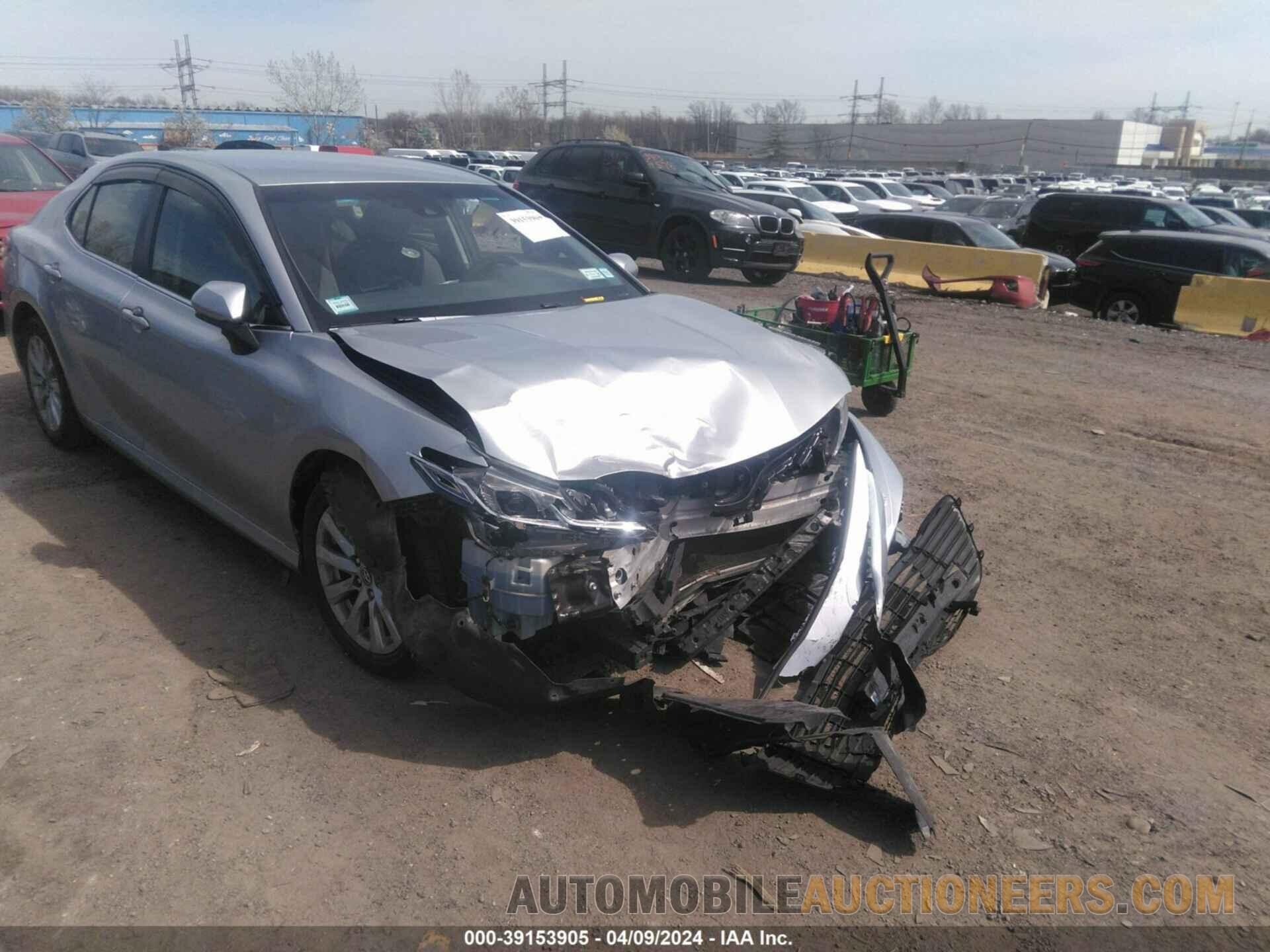 JTNB11HK4J3016425 TOYOTA CAMRY 2018