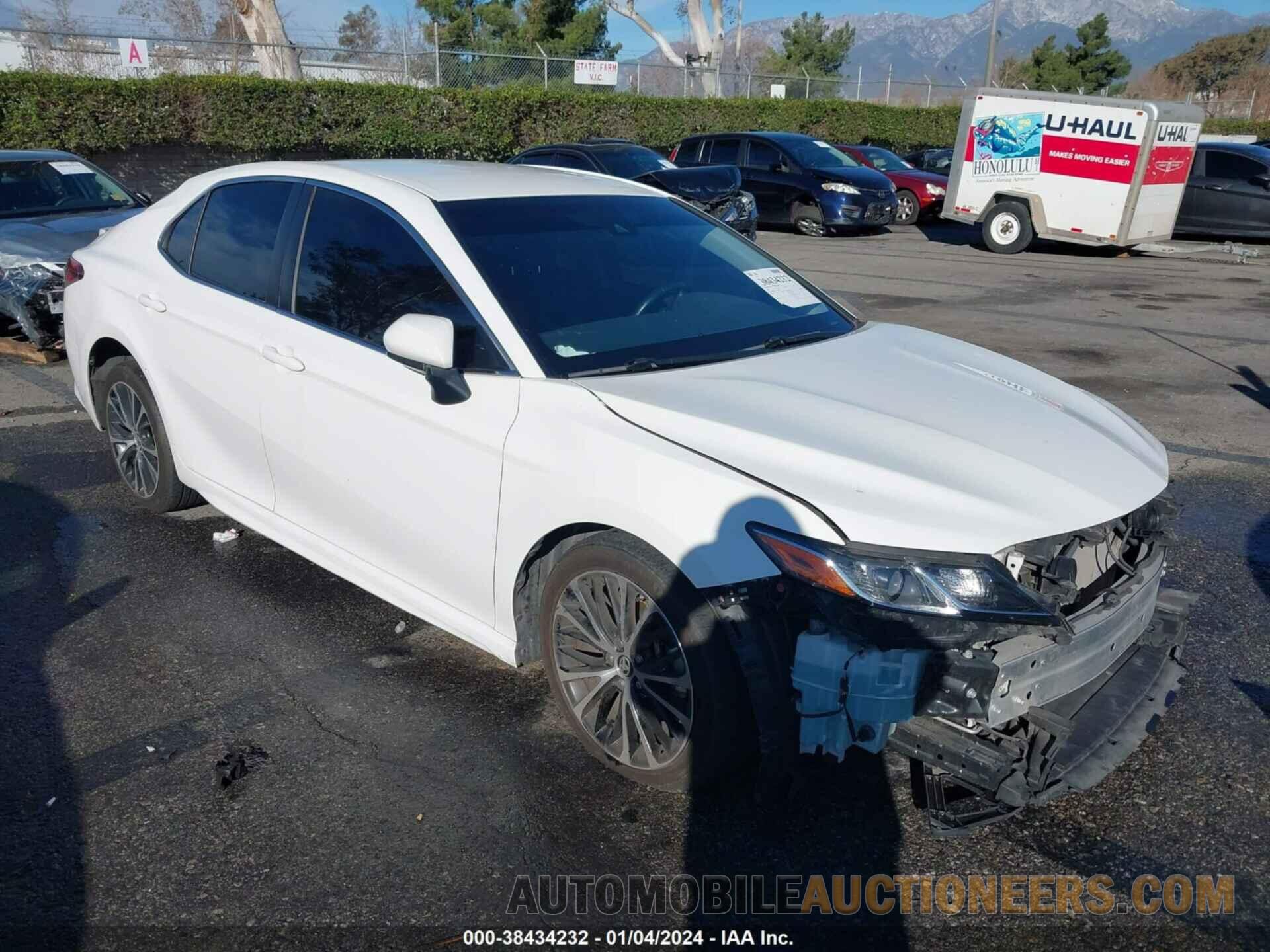 JTNB11HK4J3026856 TOYOTA CAMRY 2018