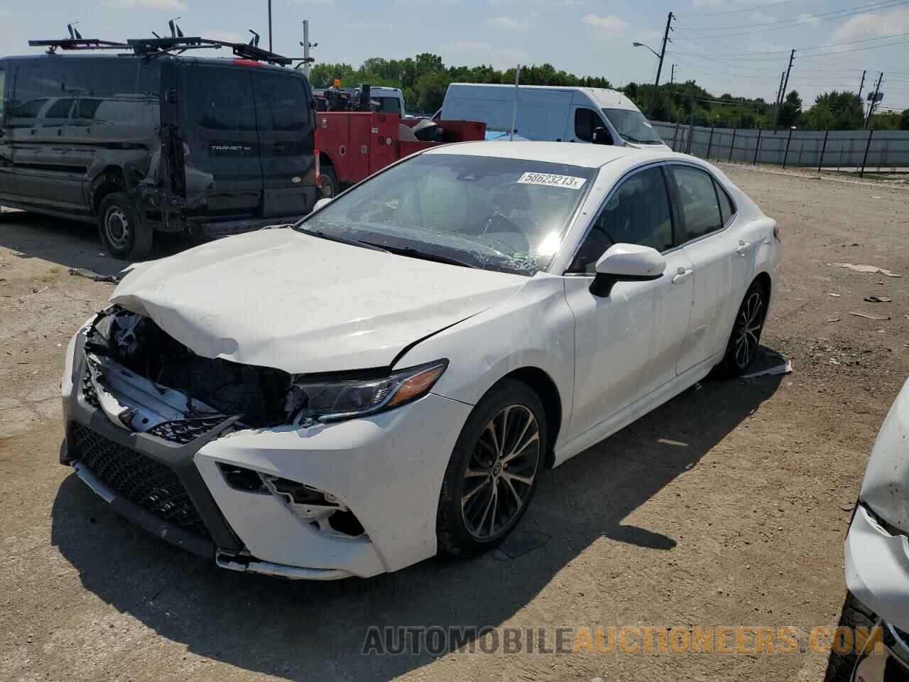 JTNB11HK4J3033824 TOYOTA CAMRY 2018