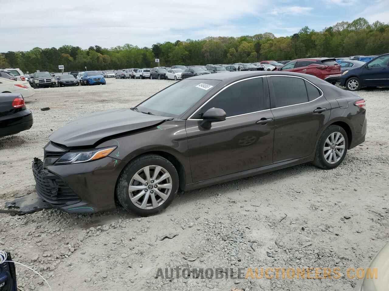 JTNB11HK5J3006423 TOYOTA CAMRY 2018