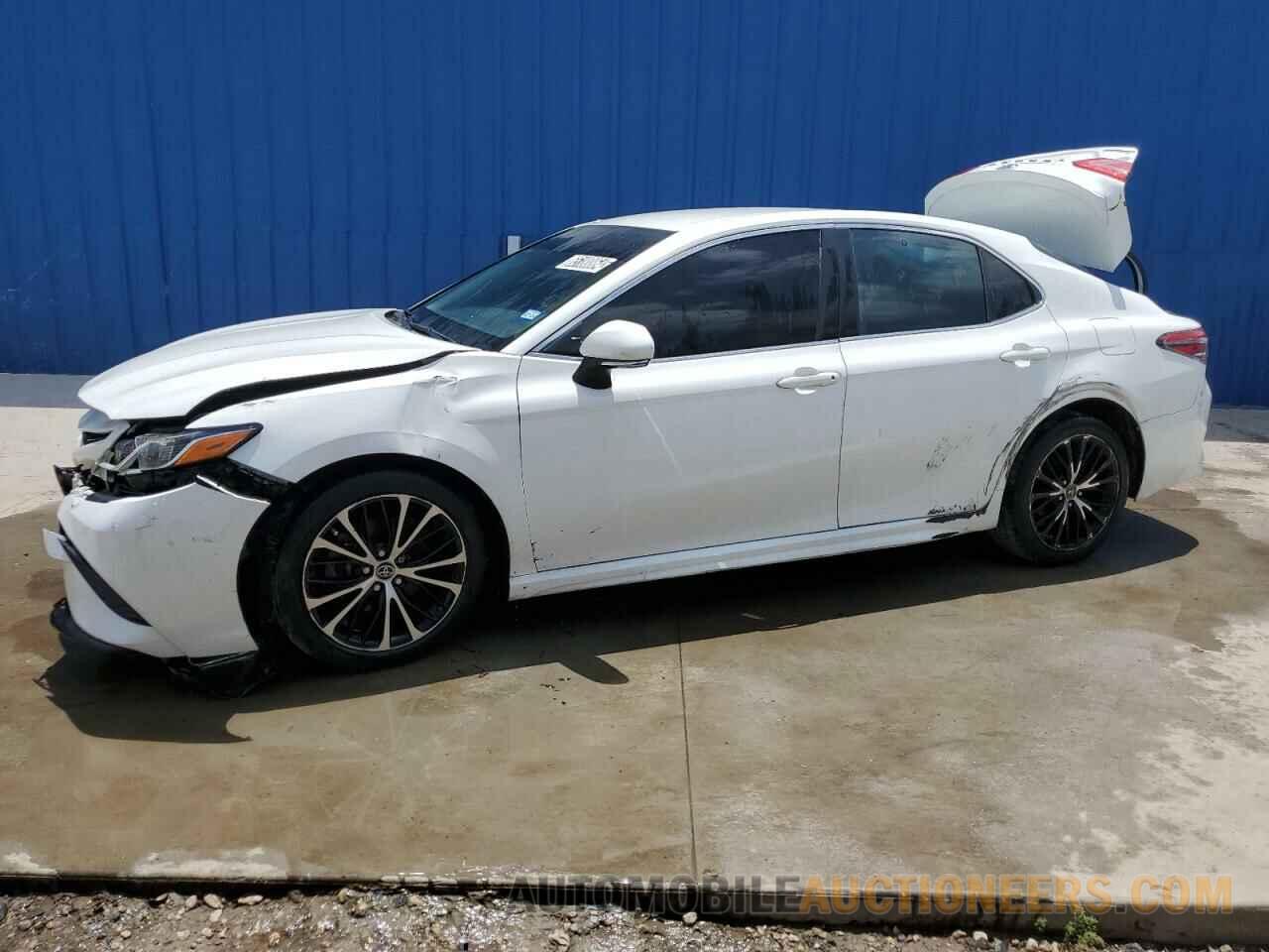 JTNB11HK5J3006681 TOYOTA CAMRY 2018