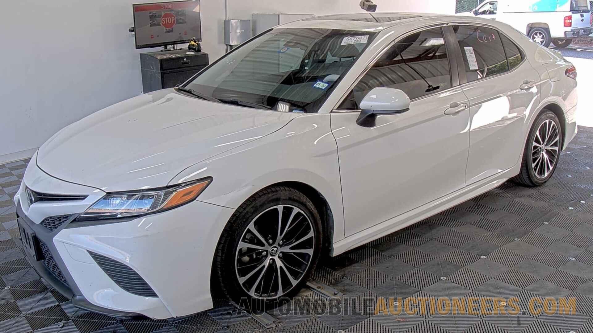 JTNB11HK5J3007331 Toyota Camry 2018