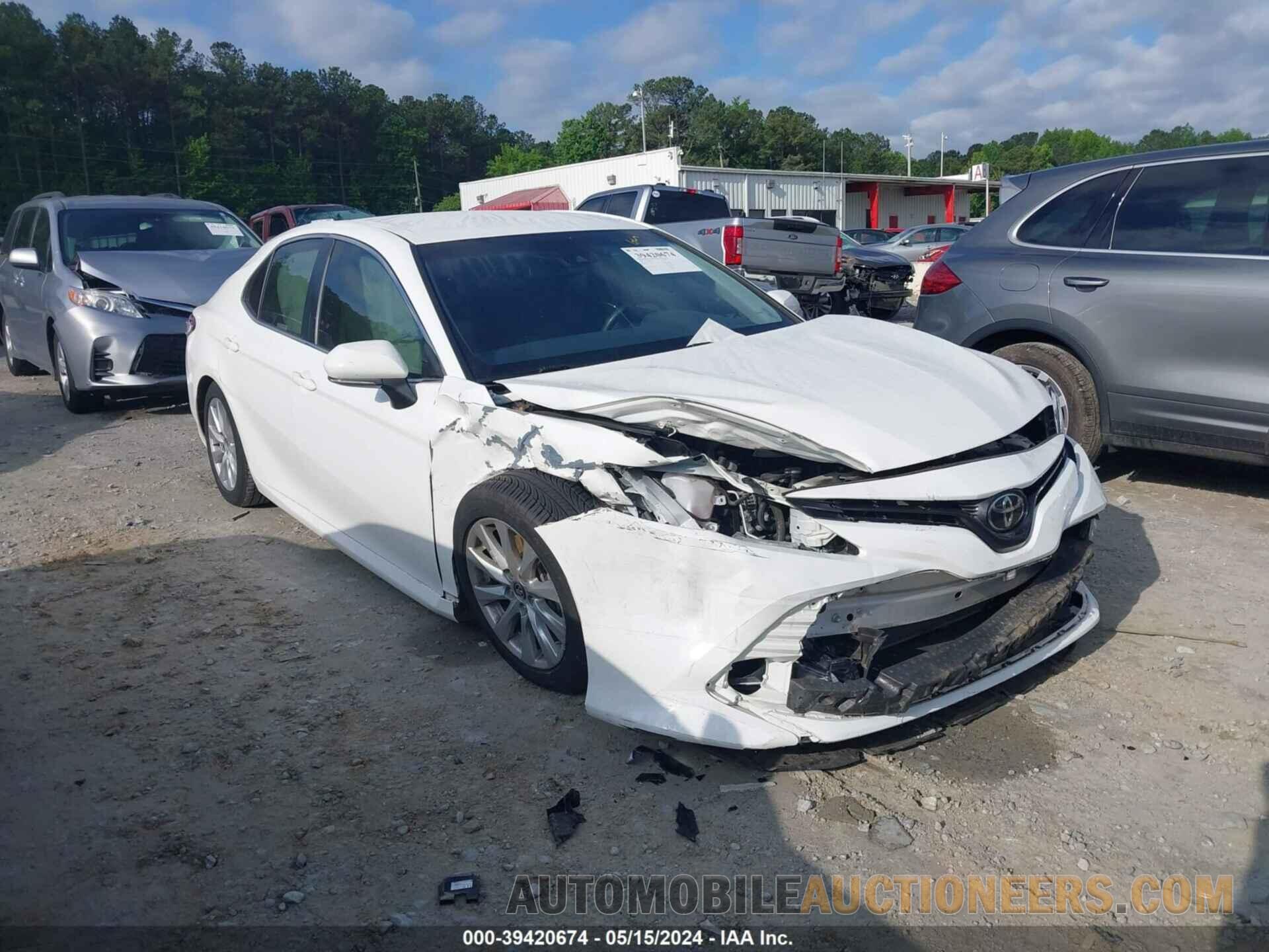 JTNB11HK5J3007989 TOYOTA CAMRY 2018