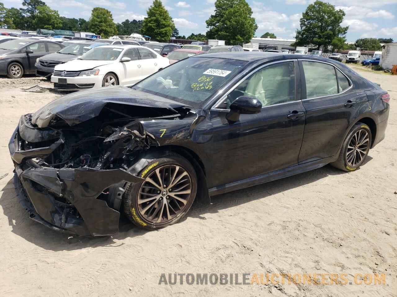 JTNB11HK5J3008611 TOYOTA CAMRY 2018