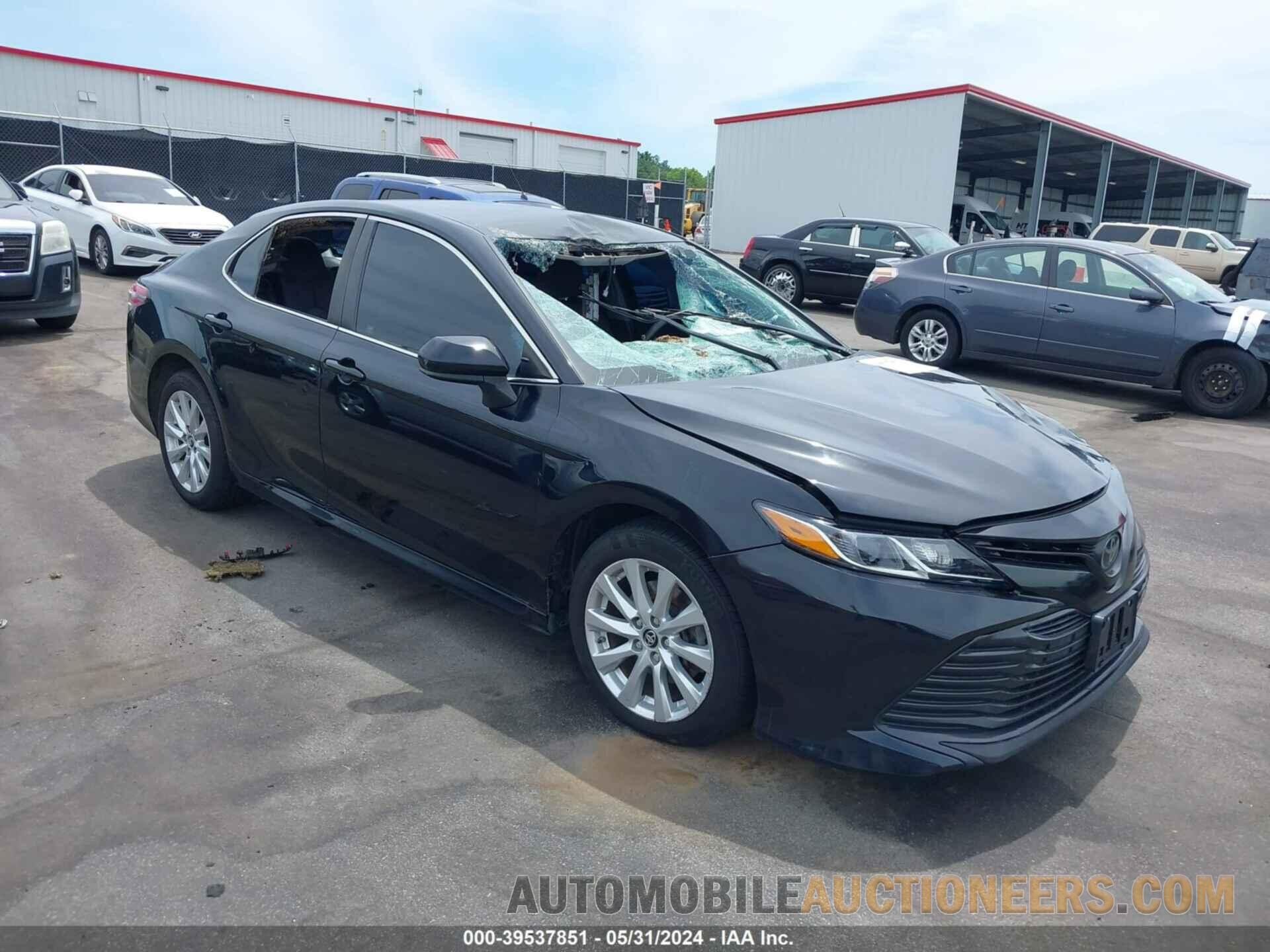 JTNB11HK5J3036666 TOYOTA CAMRY 2018