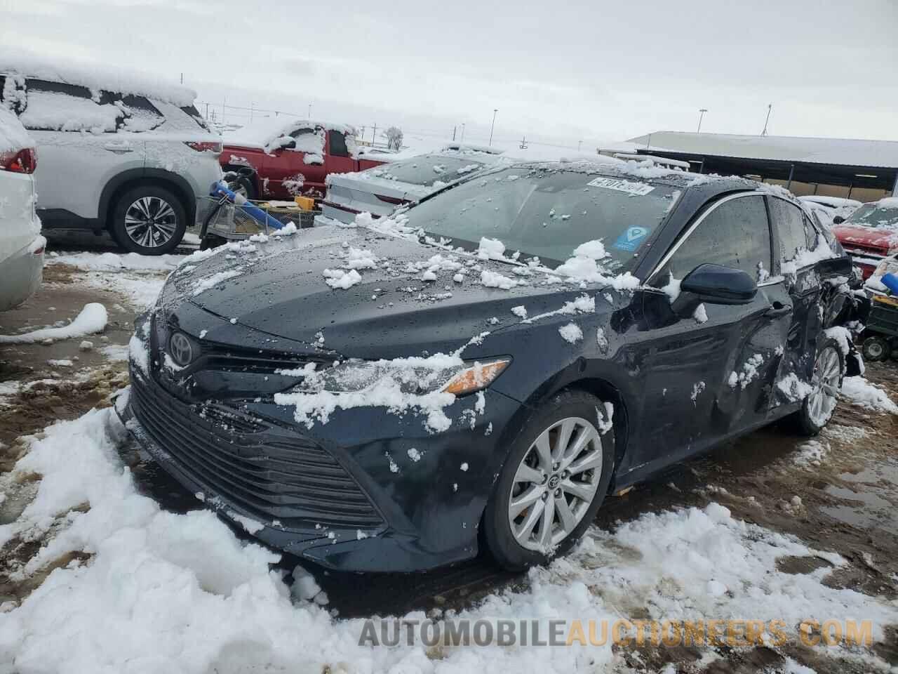 JTNB11HK5J3038434 TOYOTA CAMRY 2018