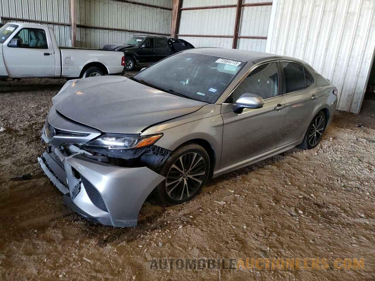 JTNB11HK5J3042418 TOYOTA CAMRY 2018