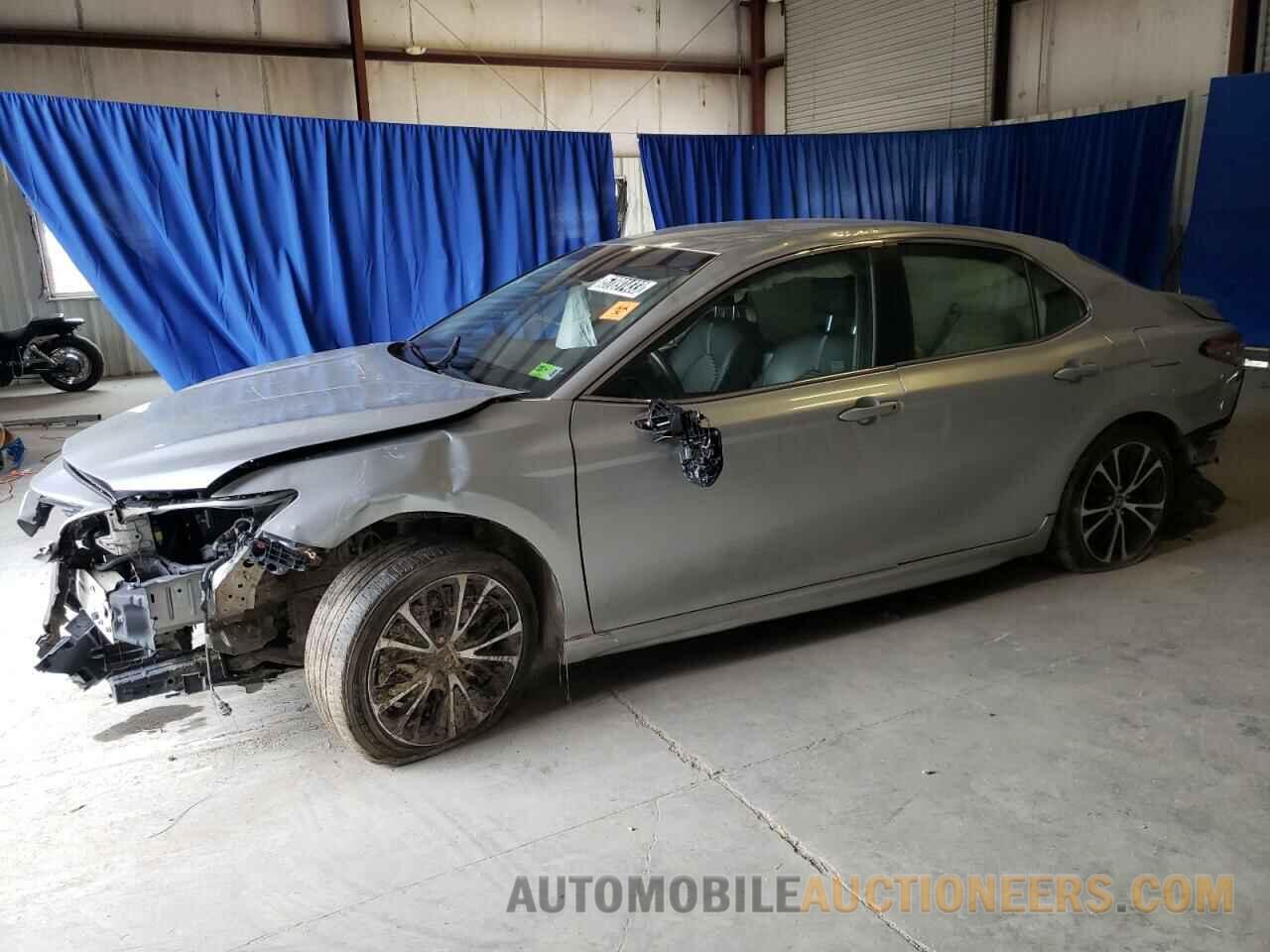 JTNB11HK5J3042886 TOYOTA CAMRY 2018