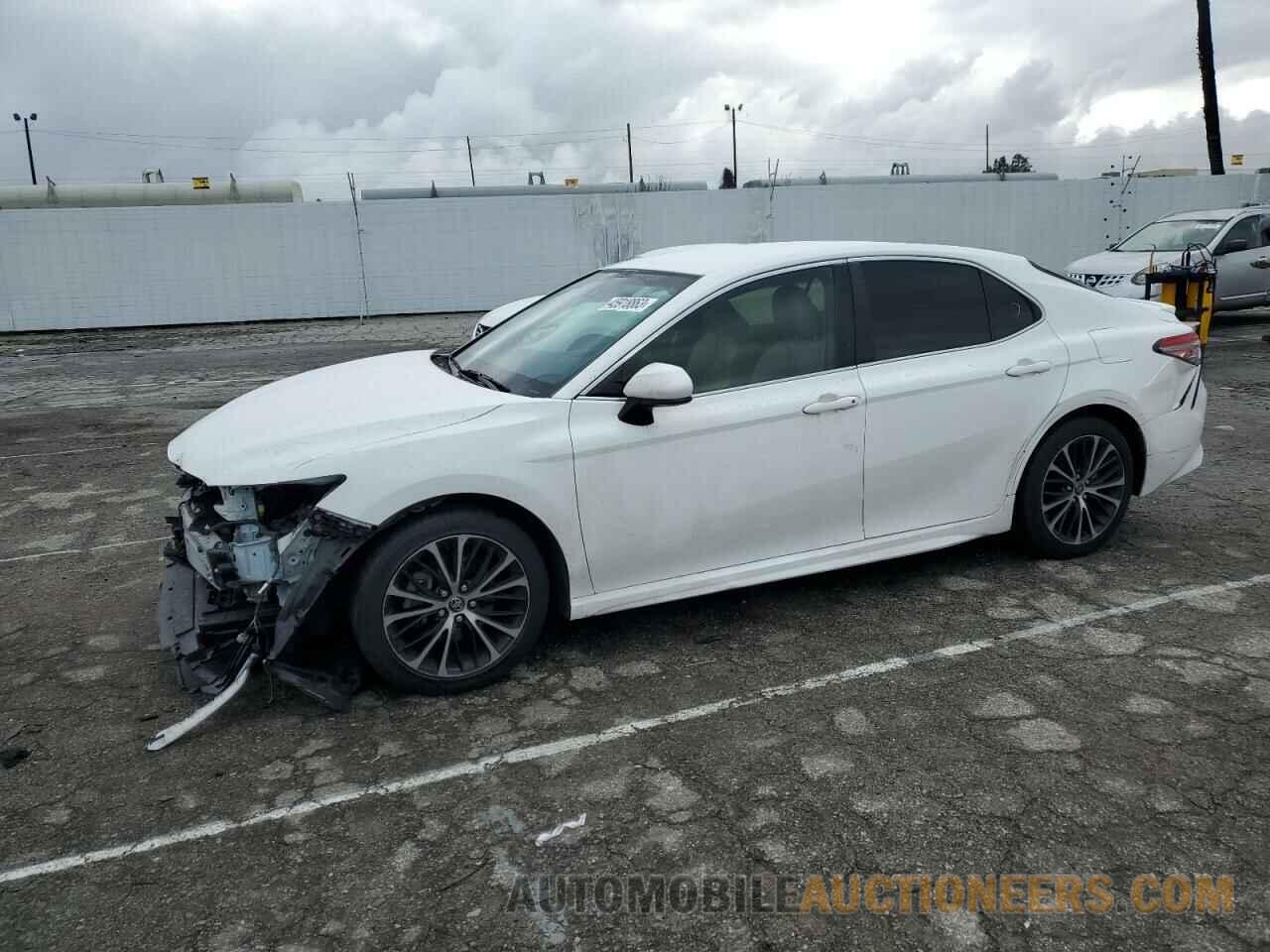 JTNB11HK5J3049496 TOYOTA CAMRY 2018