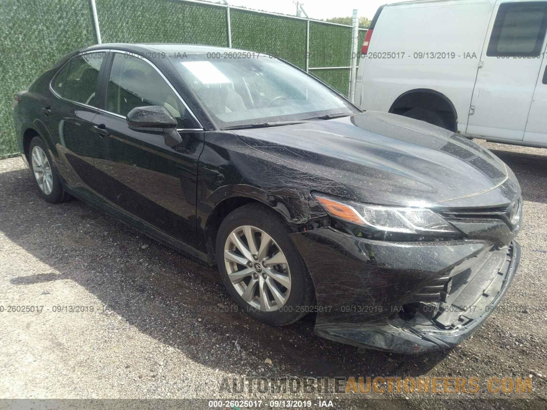 JTNB11HK5J3051121 TOYOTA CAMRY 2018